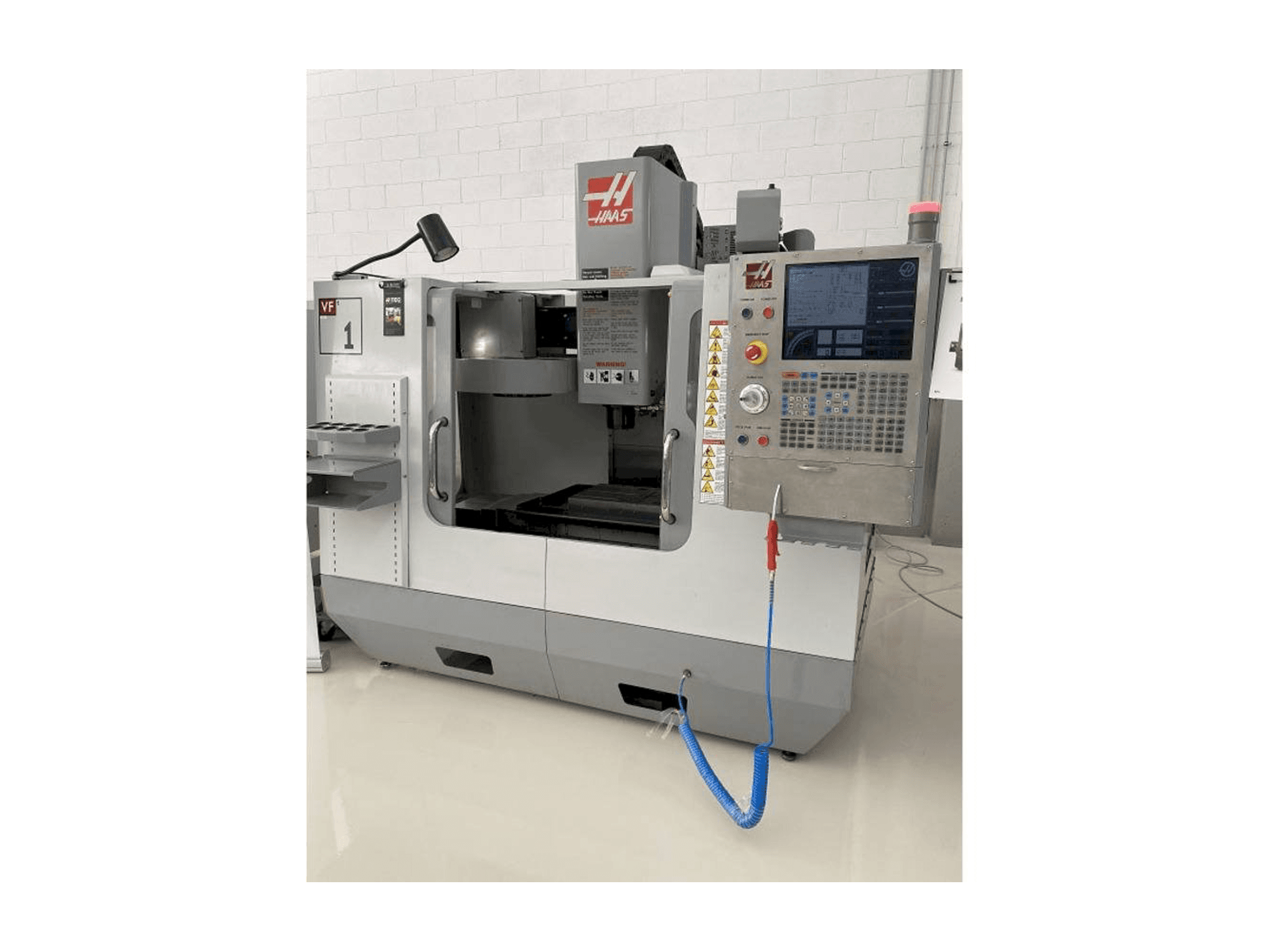 Вид станка HAAS VF-1 спереди