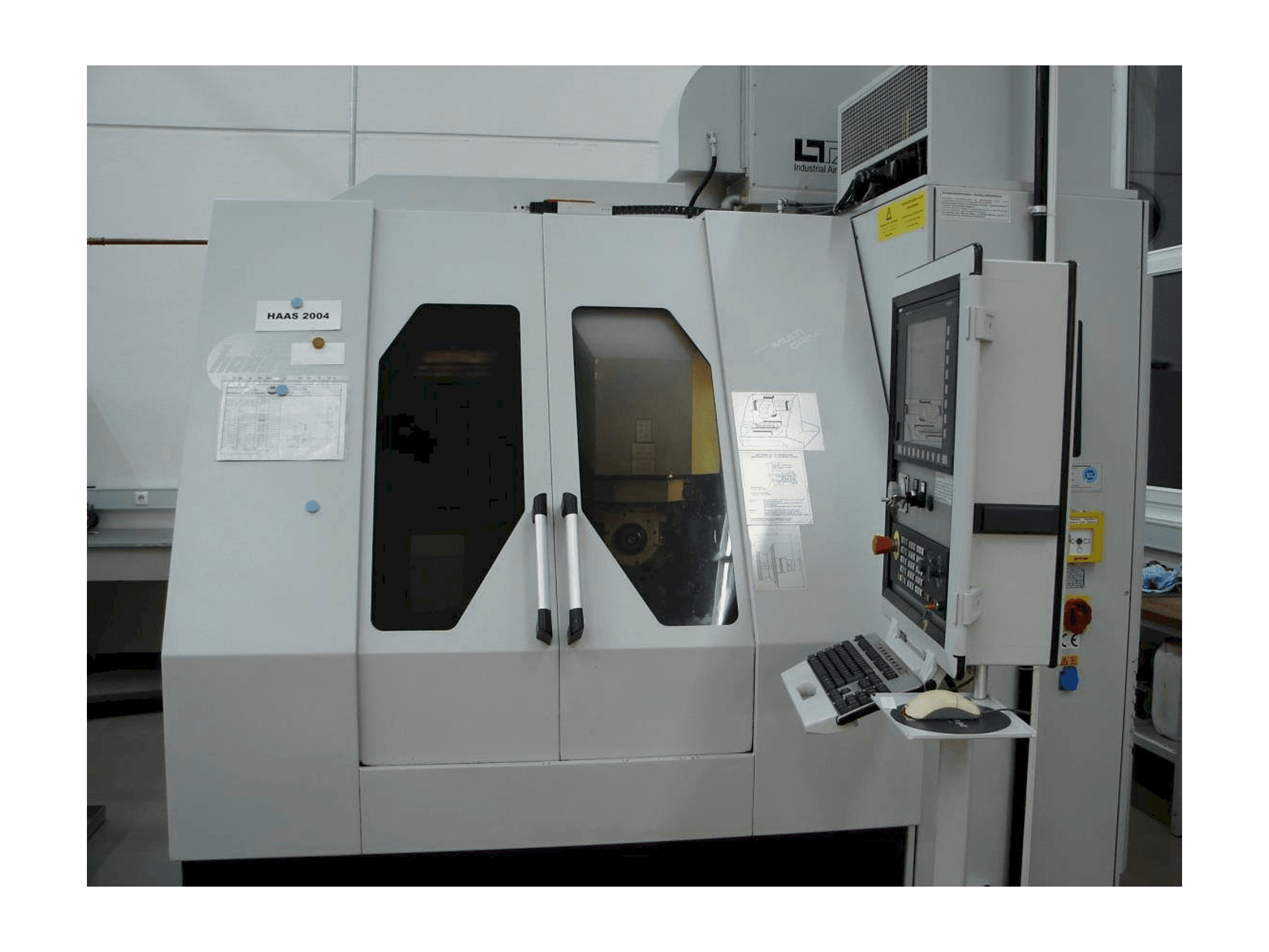 Вид станка HAAS Multigrind AF спереди
