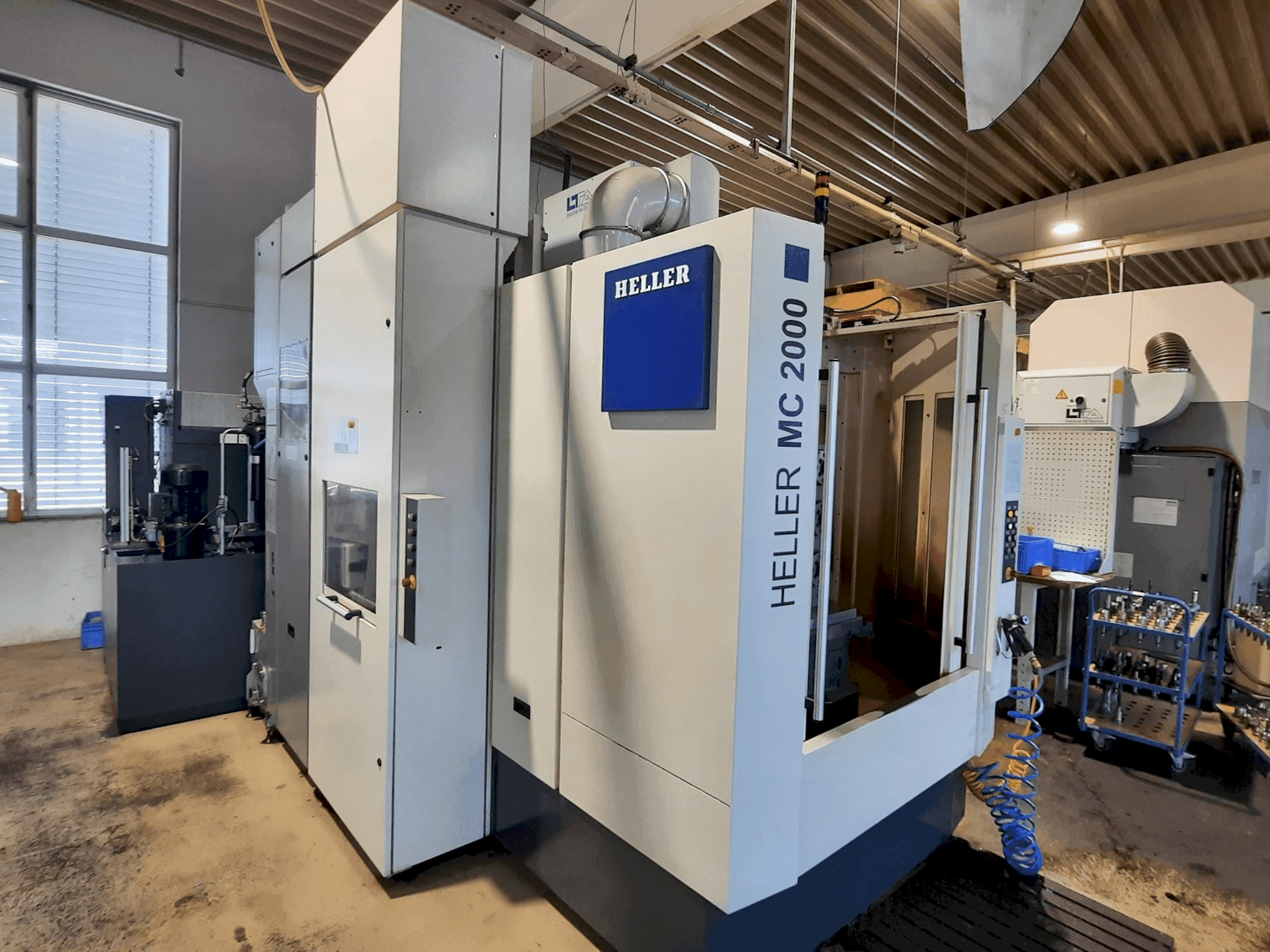 Вид станка HELLER MC 2000 спереди