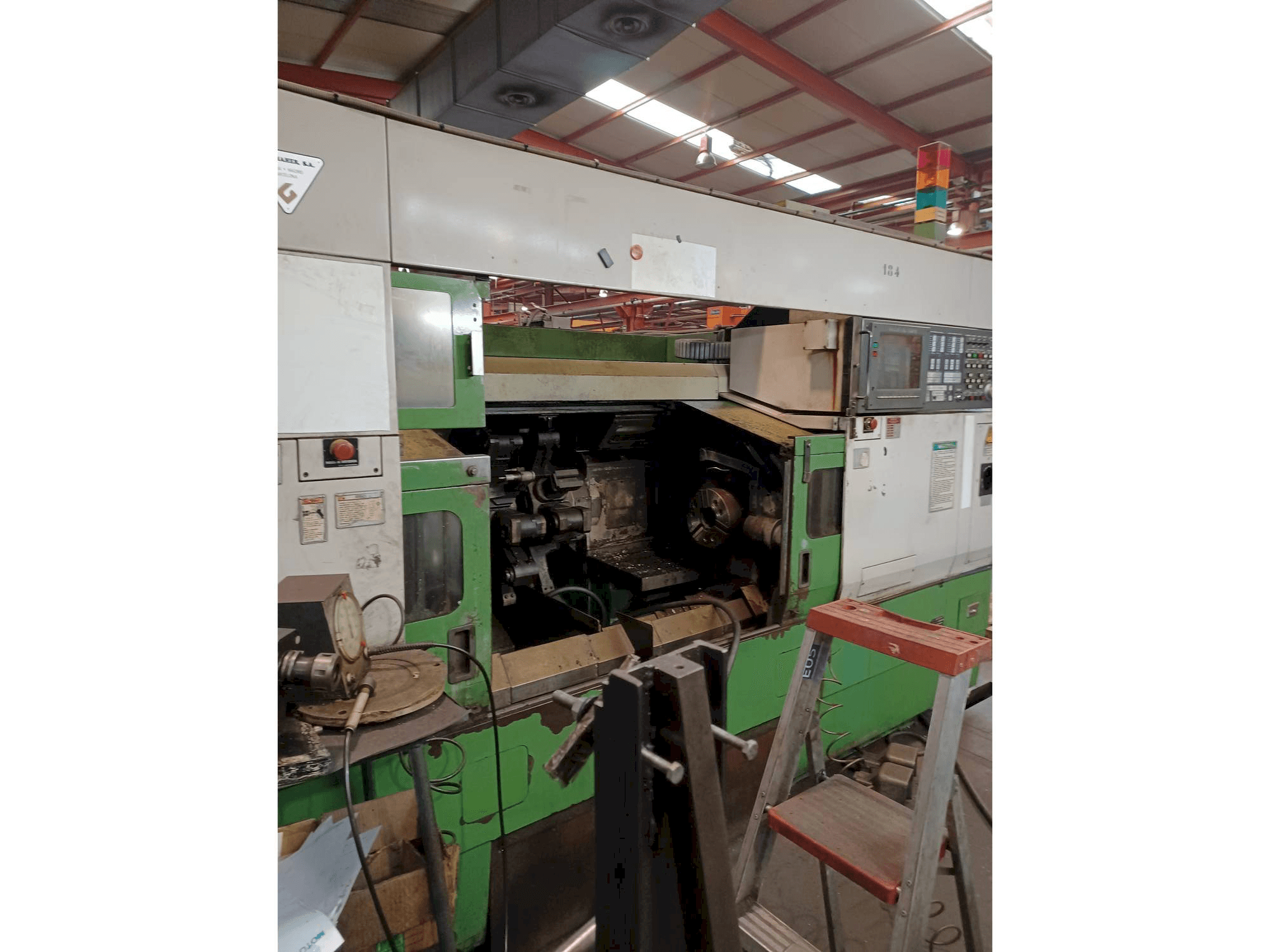 Вид станка Mazak Multiplex 630 спереди