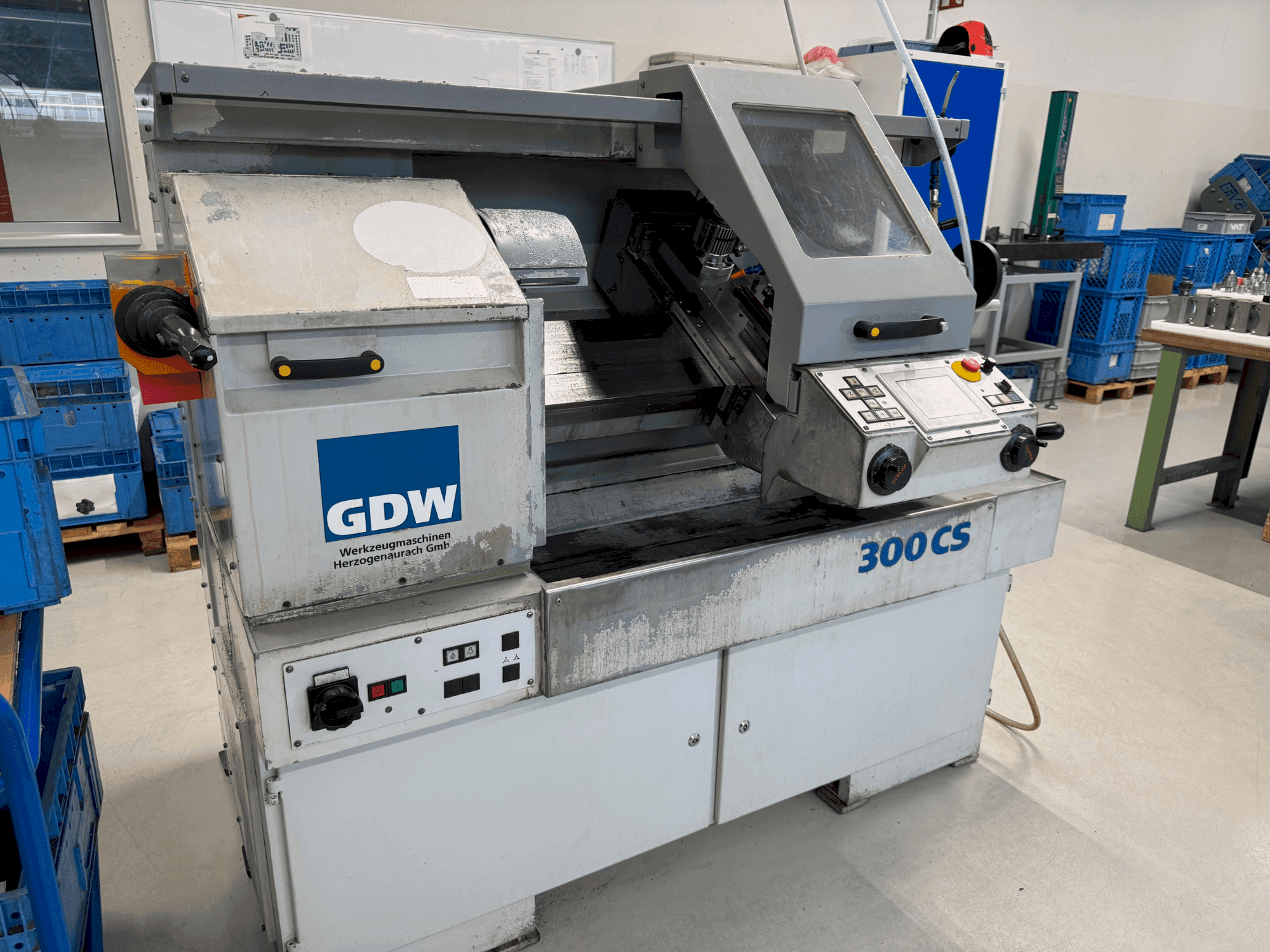 Вид станка GDW 300 CS спереди