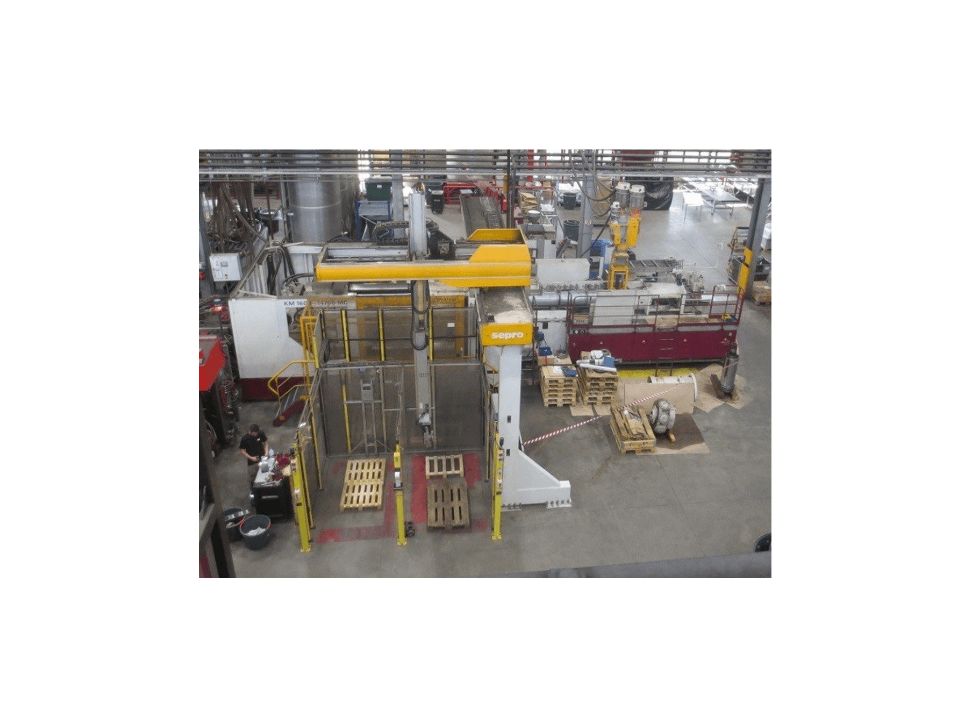 Вид станка Krauss Maffei KM 1600 MC SP 14700 спереди