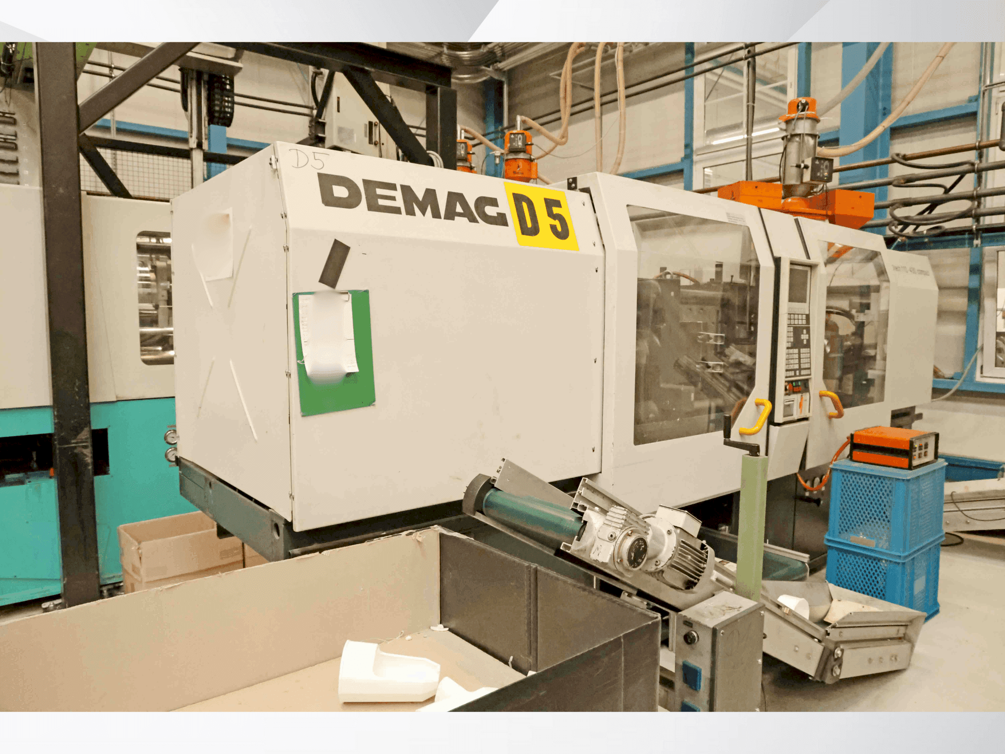 Вид станка DEMAG Ergotech 110-430 NC 4 compact спереди