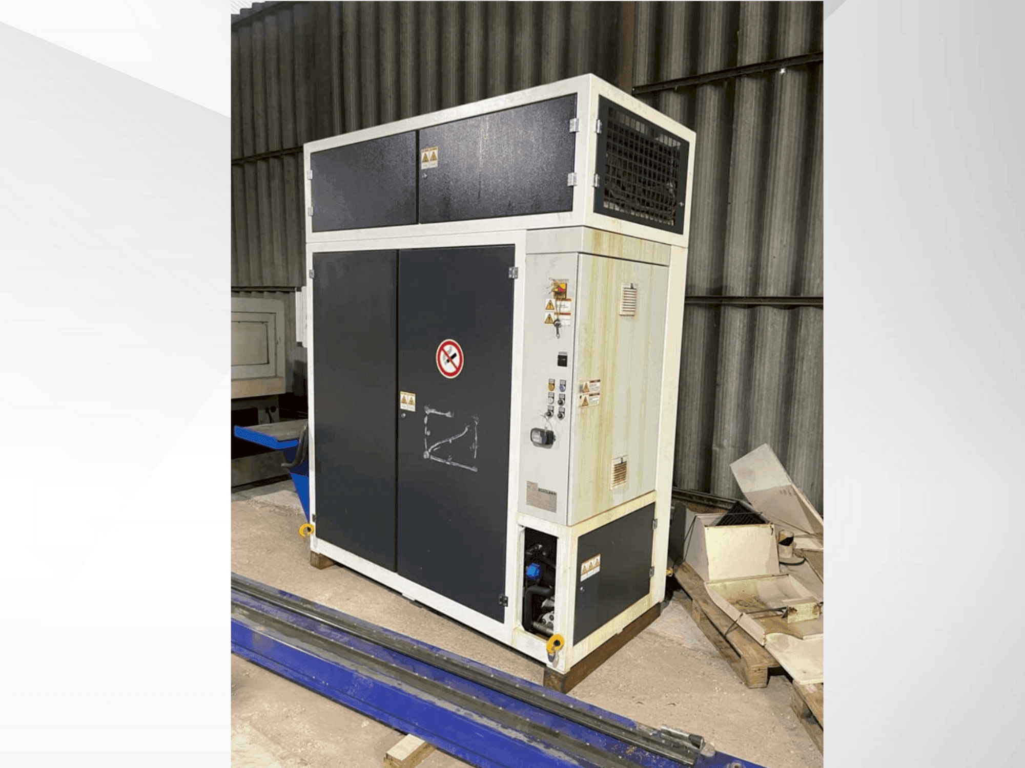 Вид станка DÜRR Ecoclean Minio 85c (2019) спереди