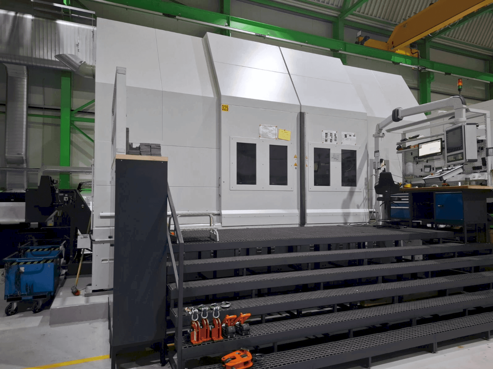 Вид станка Pittler PV2500 спереди