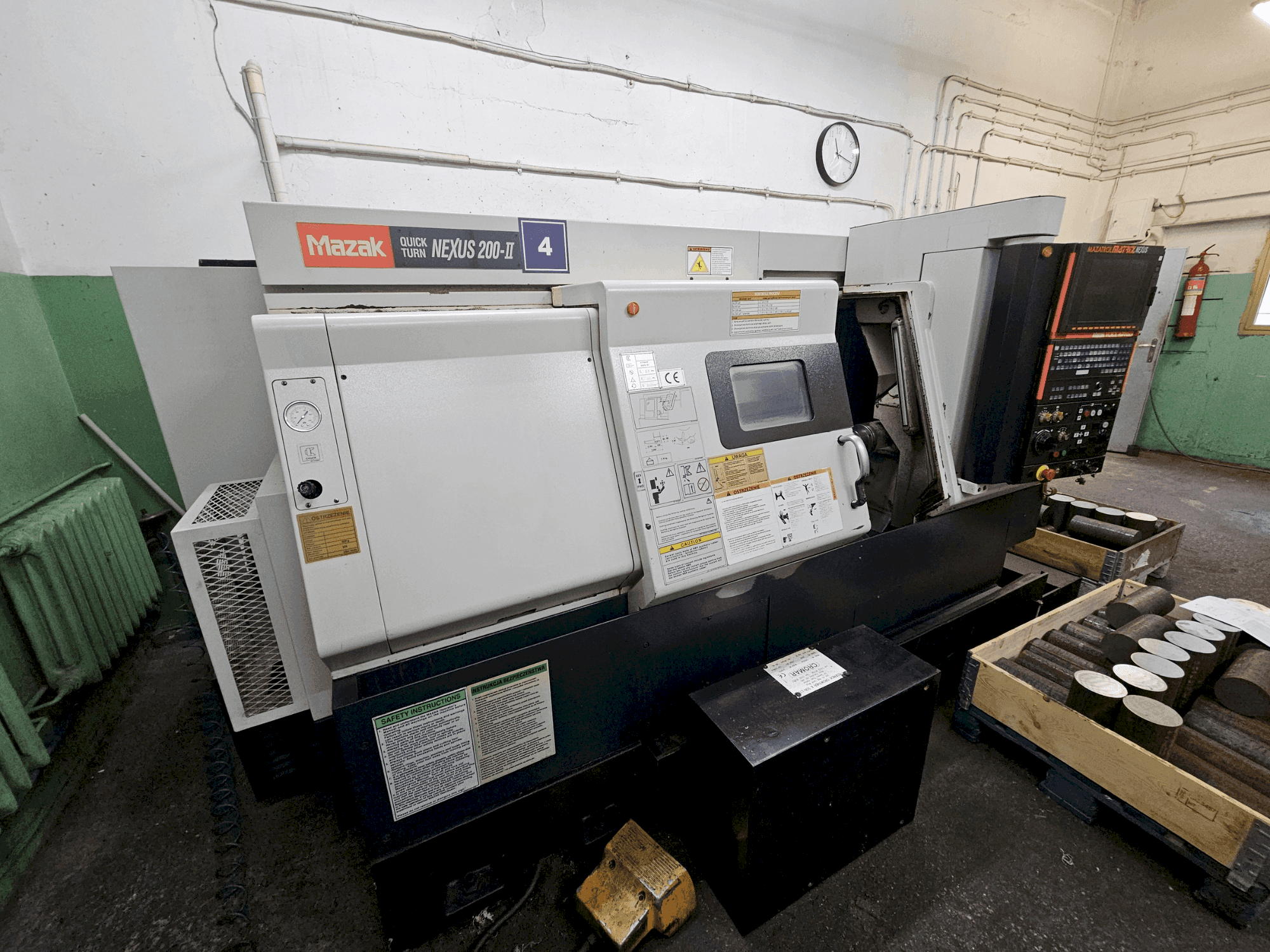 Вид станка Mazak QUICKTURN NEXUS 200-II спереди