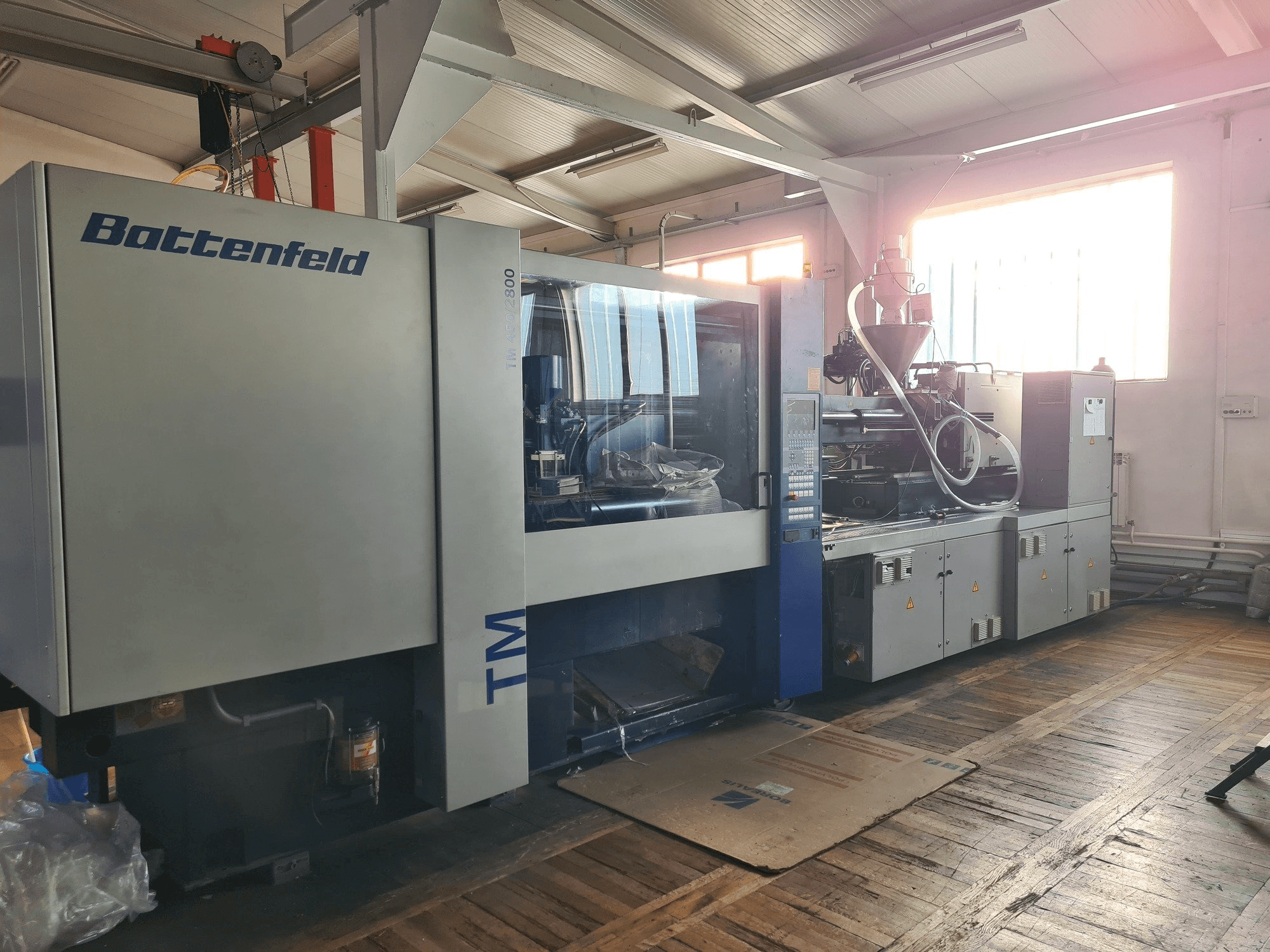 Вид станка Battenfeld TM 450/2800 спереди