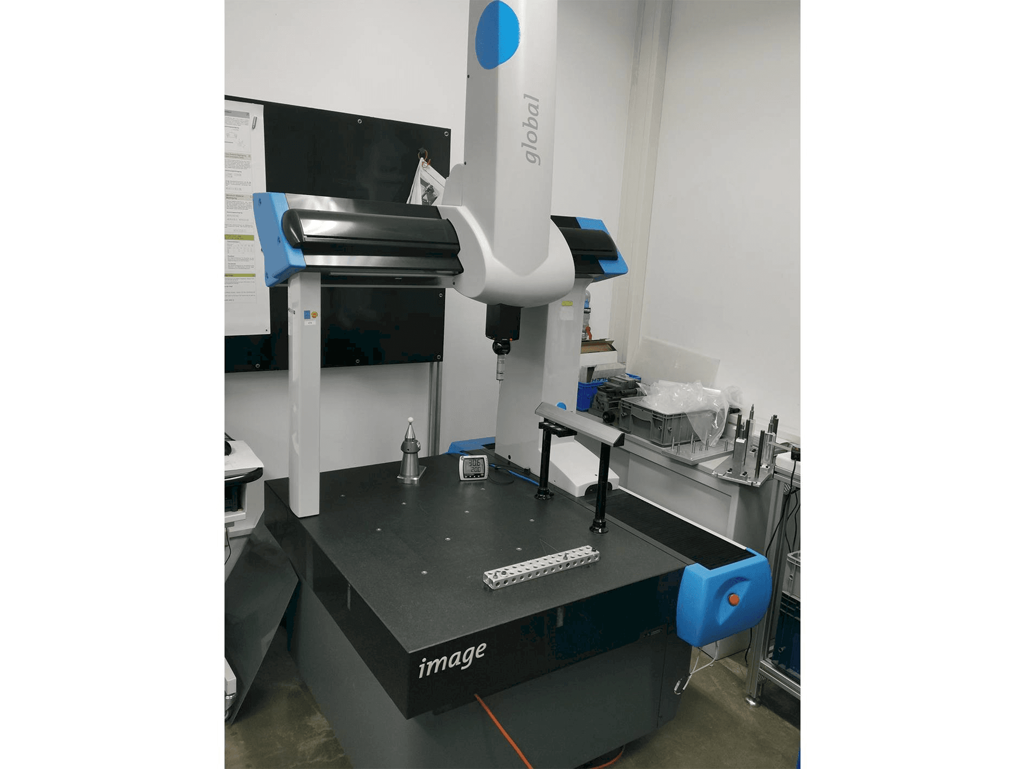 Вид станка DEA GLOBAL I/070505 спереди