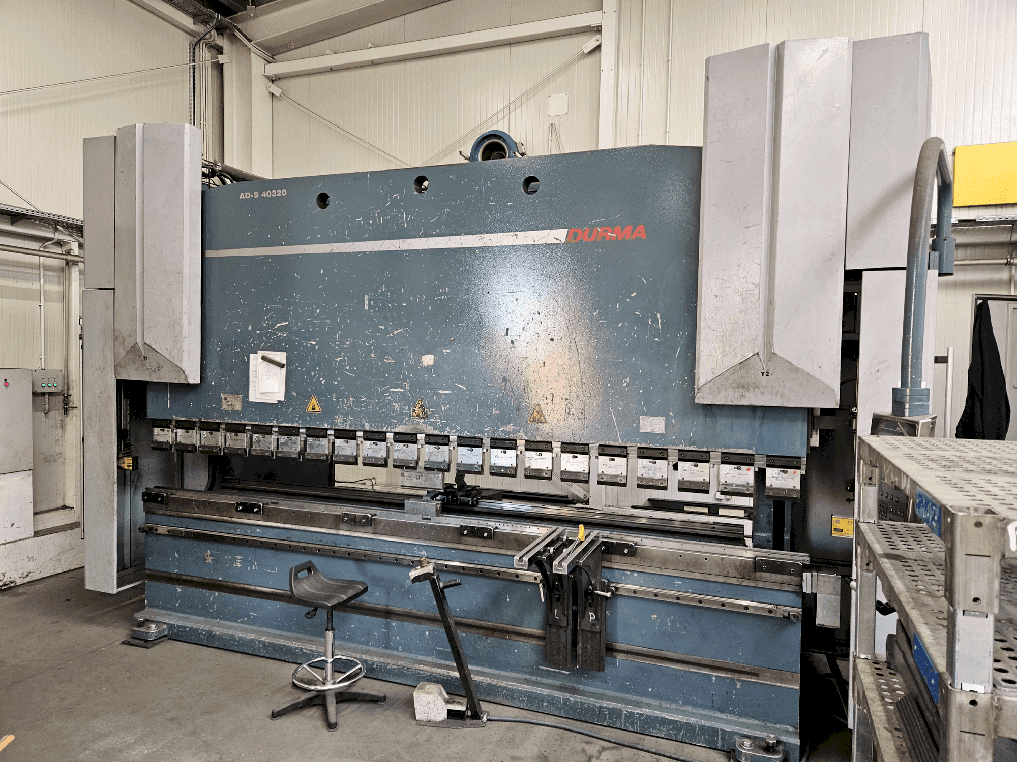 Вид станка Durma AD-S 40320 (2012) спереди