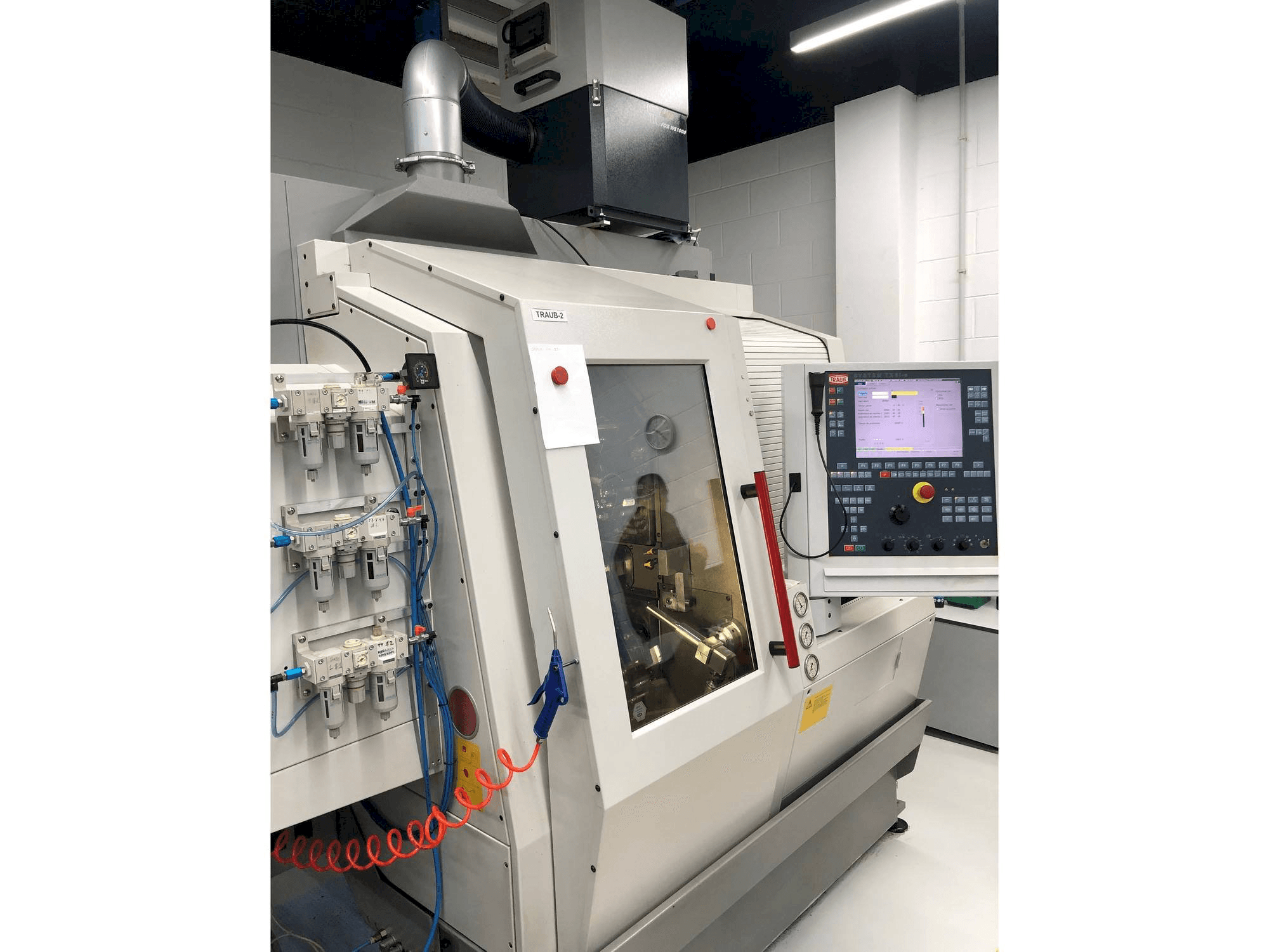 Вид станка с TRAUB TNL 18 правой стороны