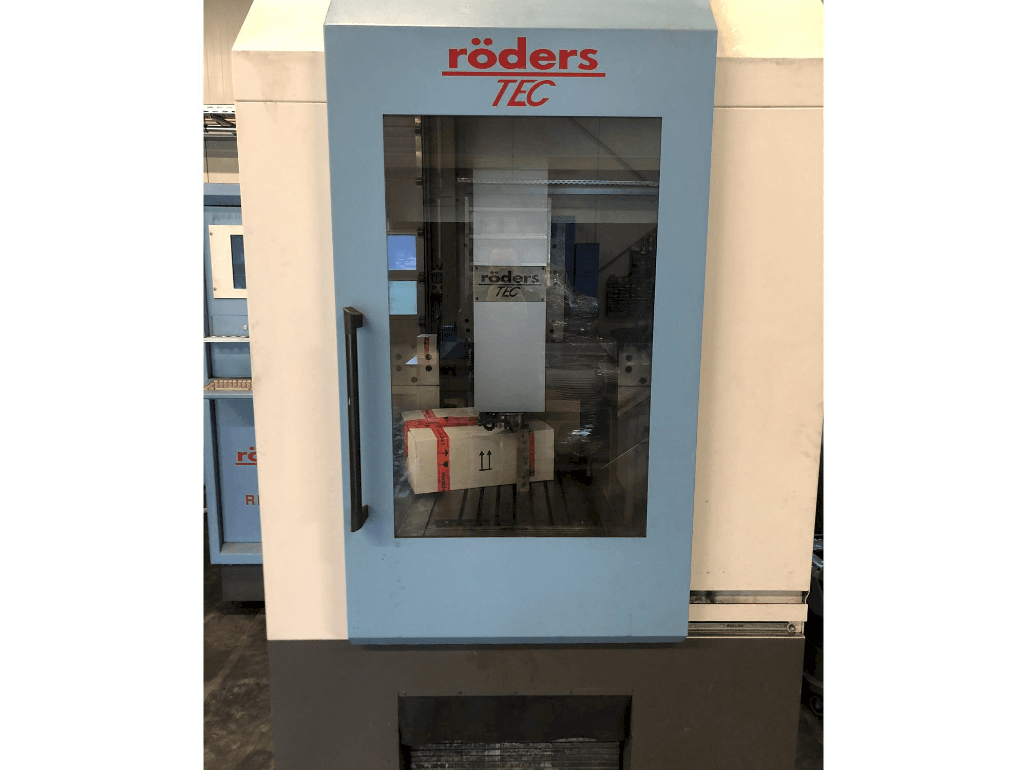 Вид станка RÖDERS 600 RFM-2 спереди