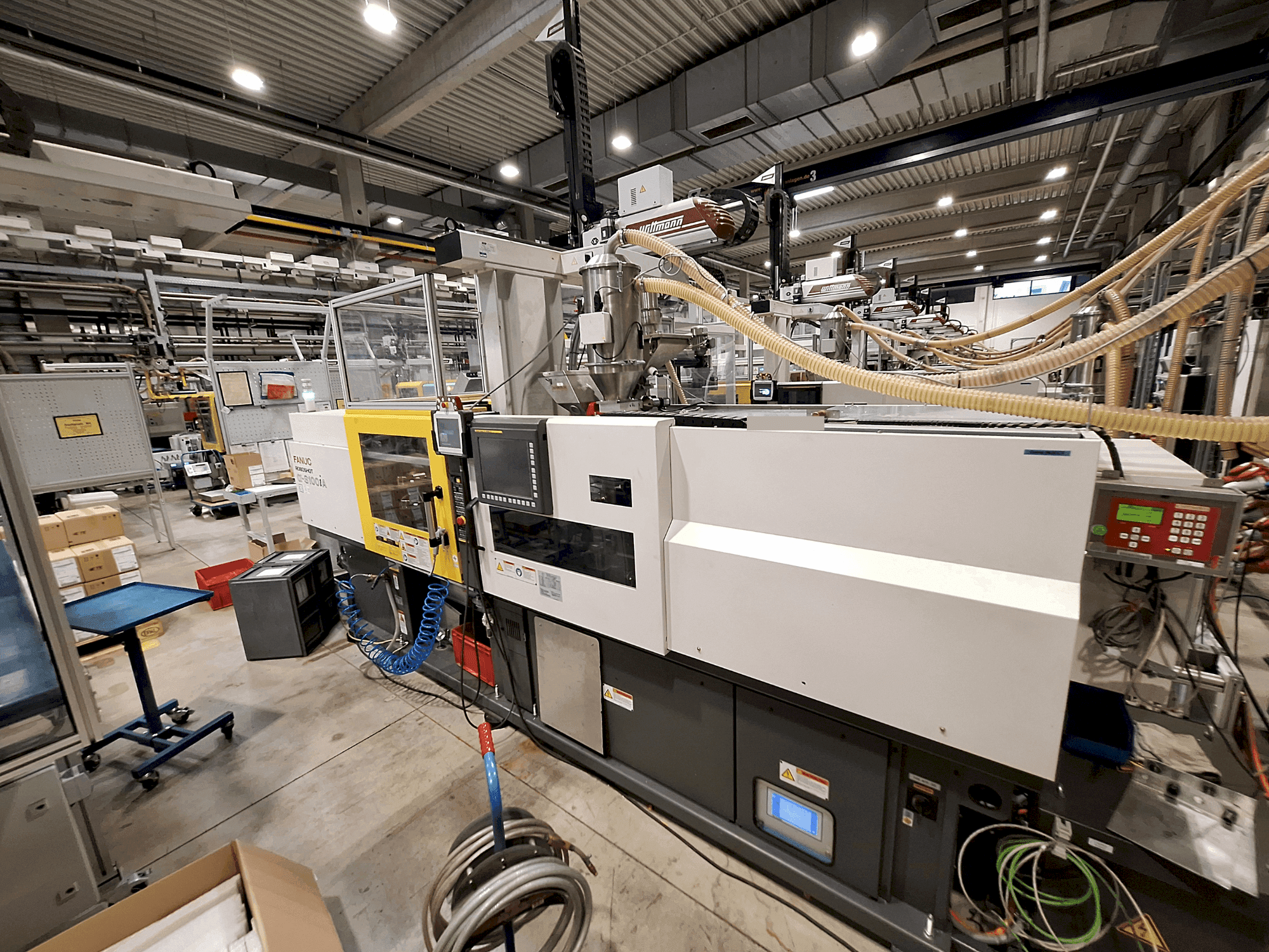 Вид станка FANUC Roboshot S100iA спереди
