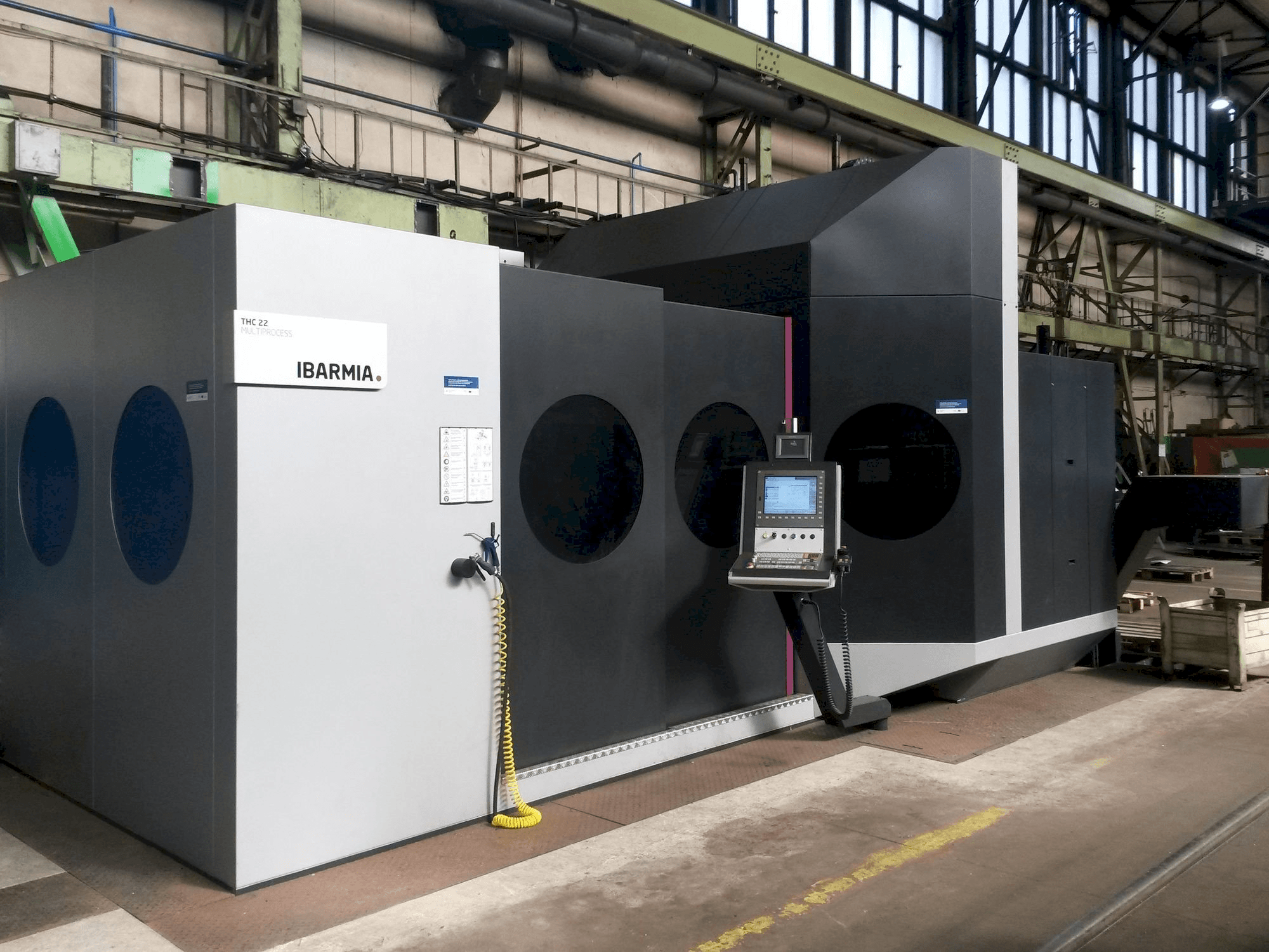 Вид станка IBARMIA THC 22 MULTIPROCESS спереди