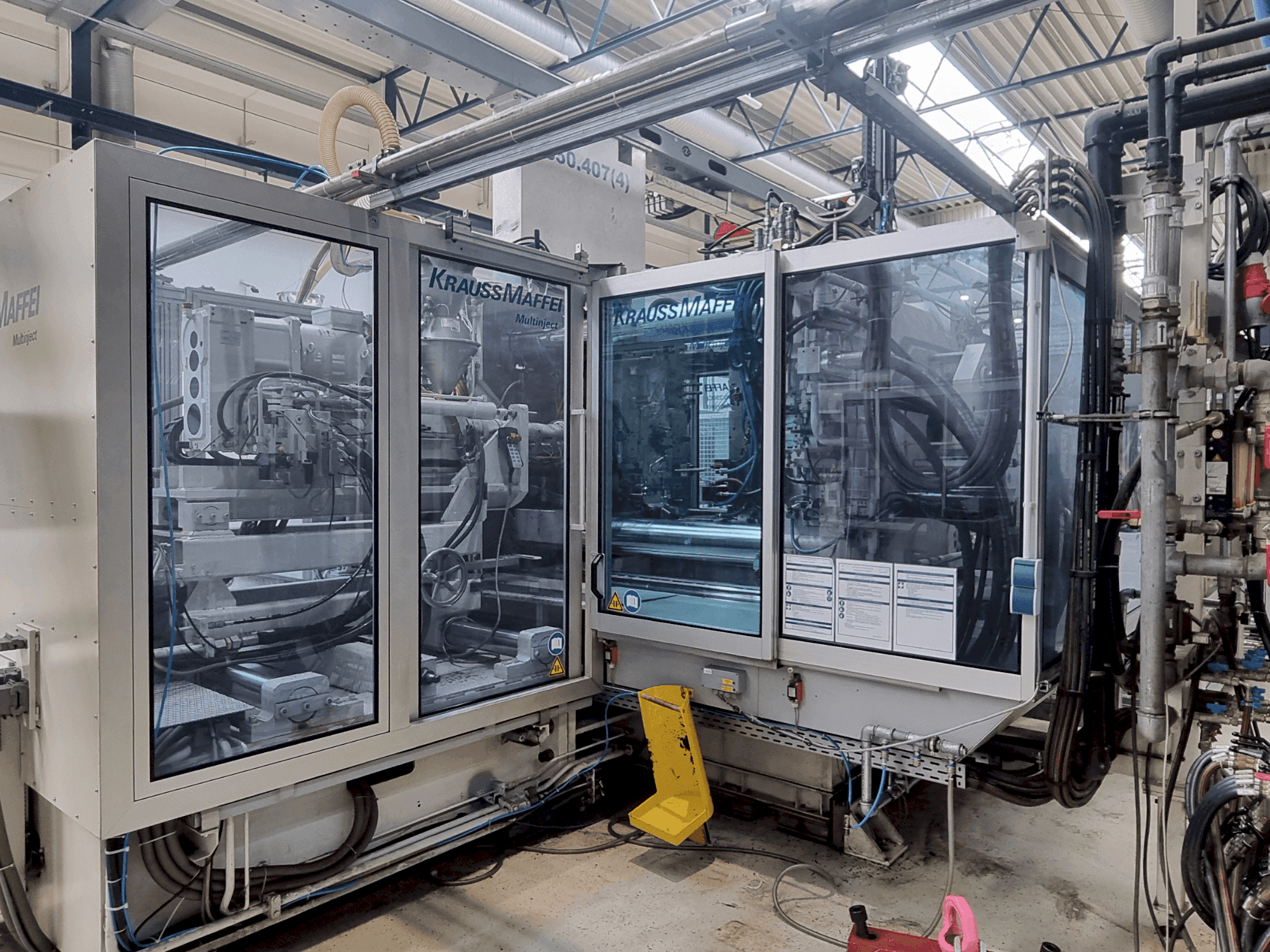 Вид станка Krauss Maffei 650-2700-390 CL спереди
