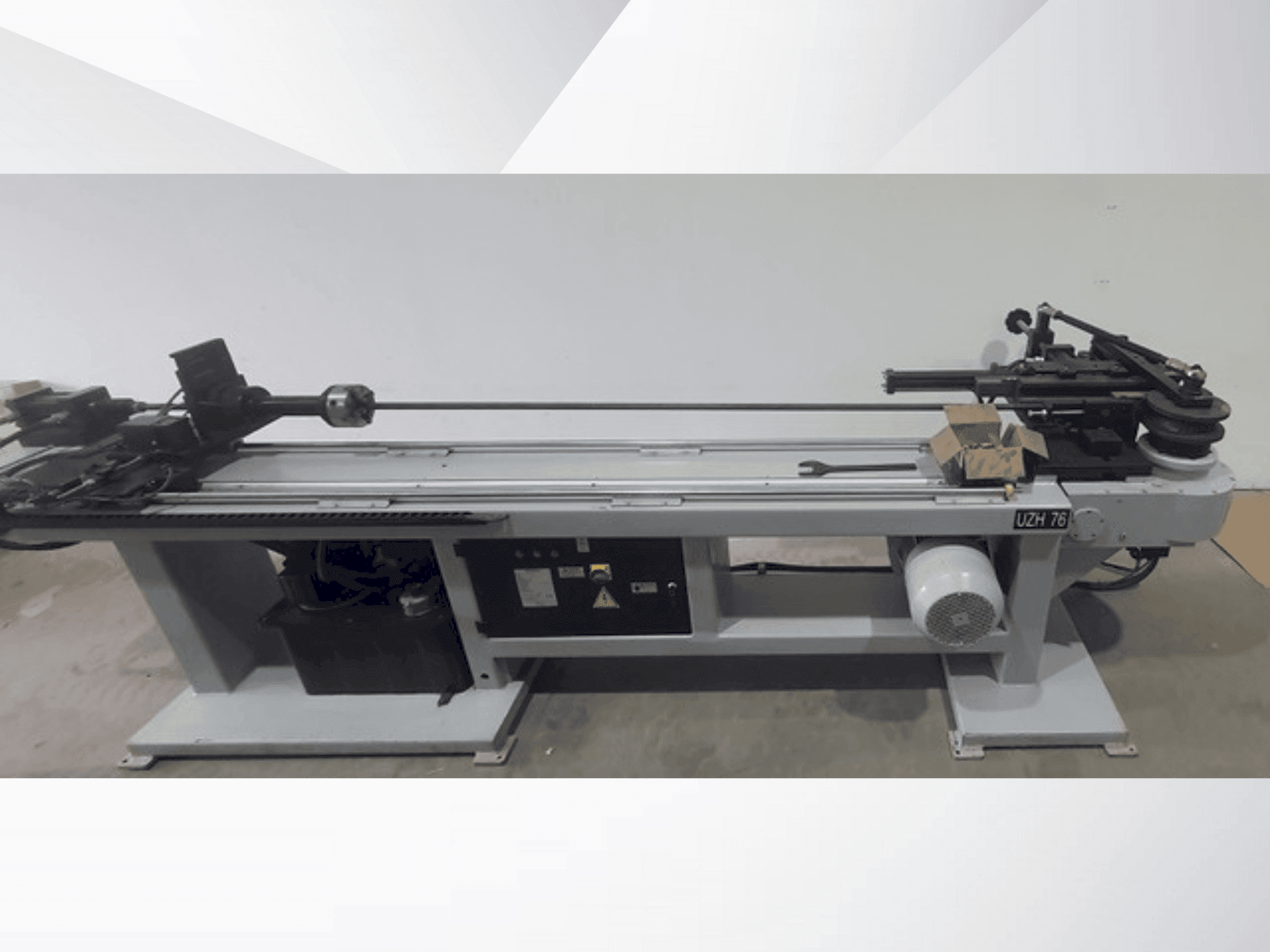 Вид станка UZMA MAKINA UZH76 спереди