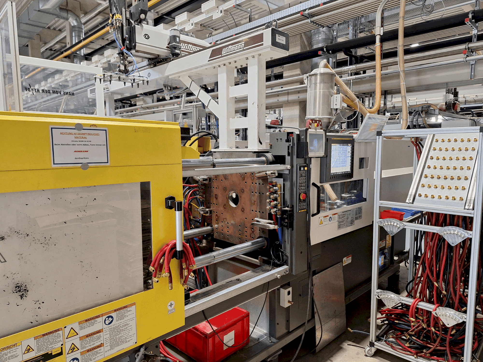 Вид станка FANUC Roboshot S130iA спереди