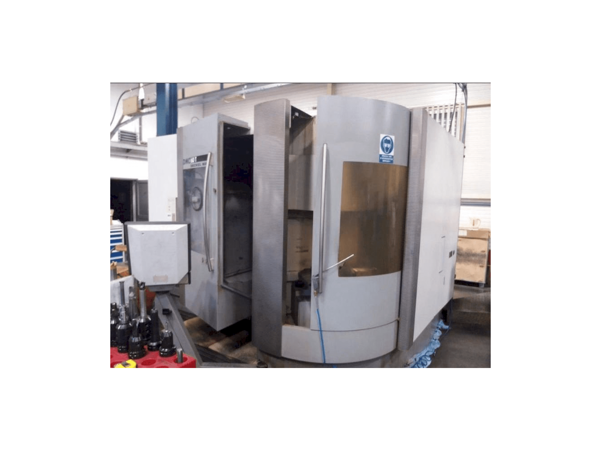 Вид станка DECKEL MAHO DMC 60T спереди