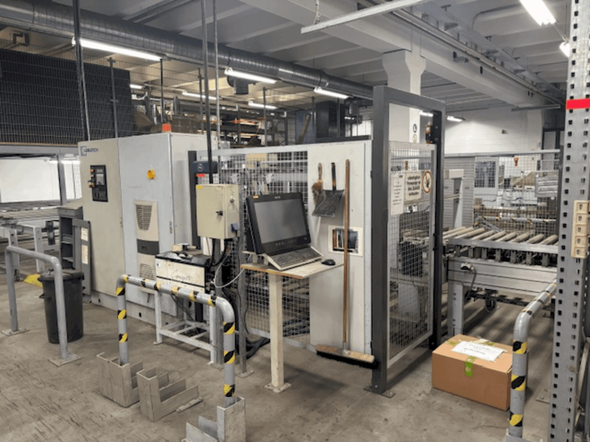 Вид станка LIGMATECH VKV50/K спереди