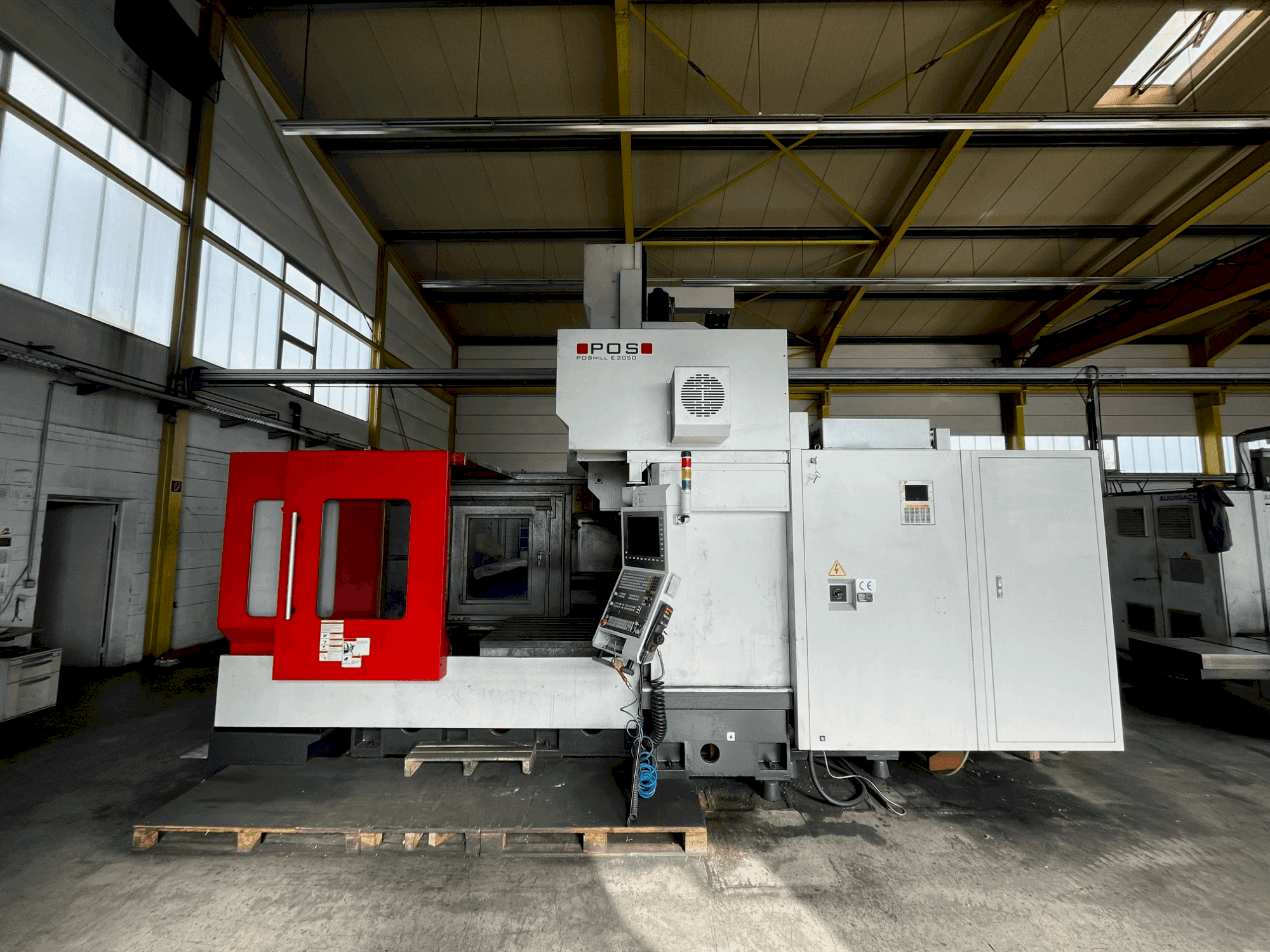 Вид станка POSmill E 2050 спереди