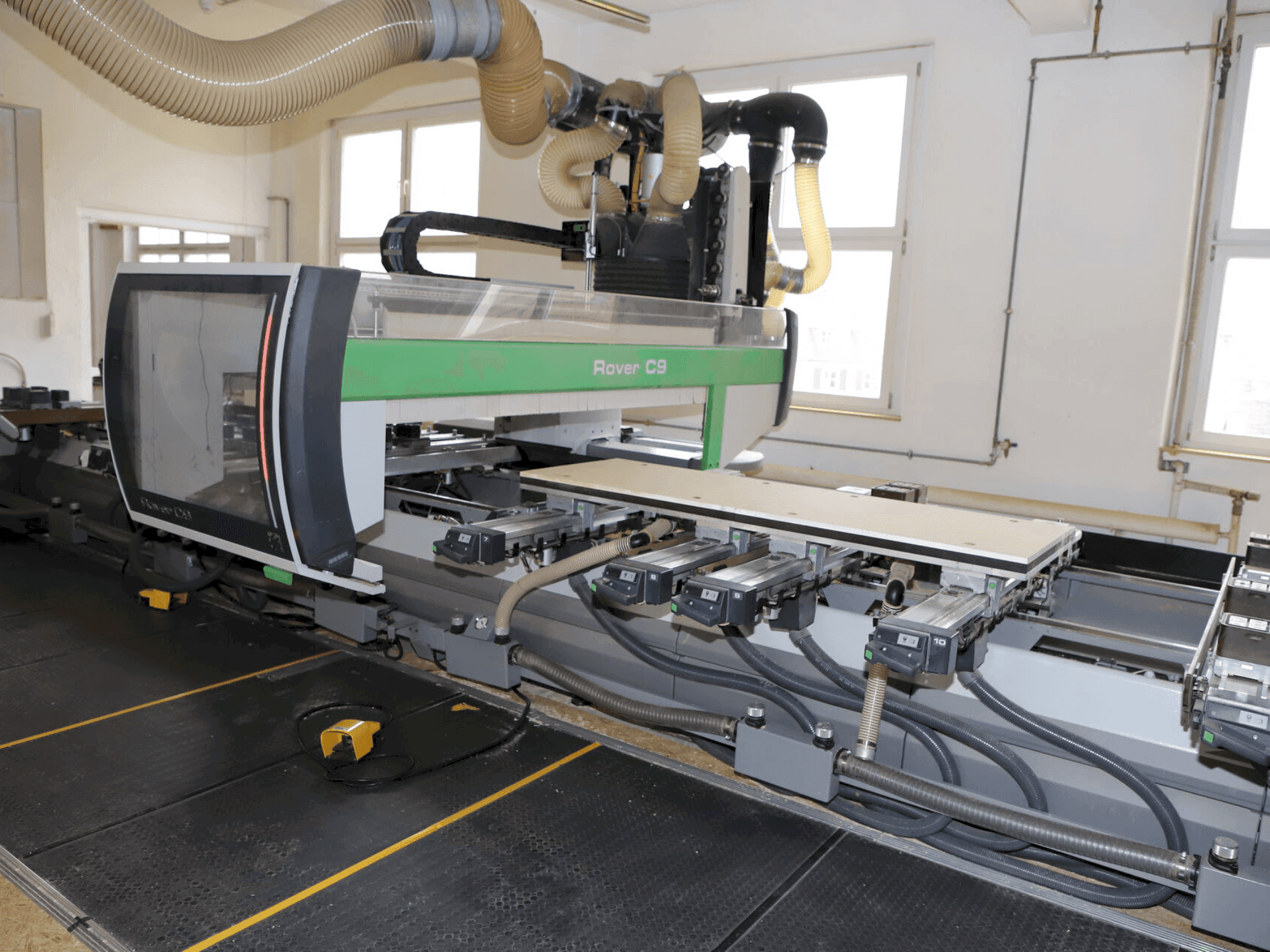 Вид станка BIESSE ROVER C 9.65 спереди