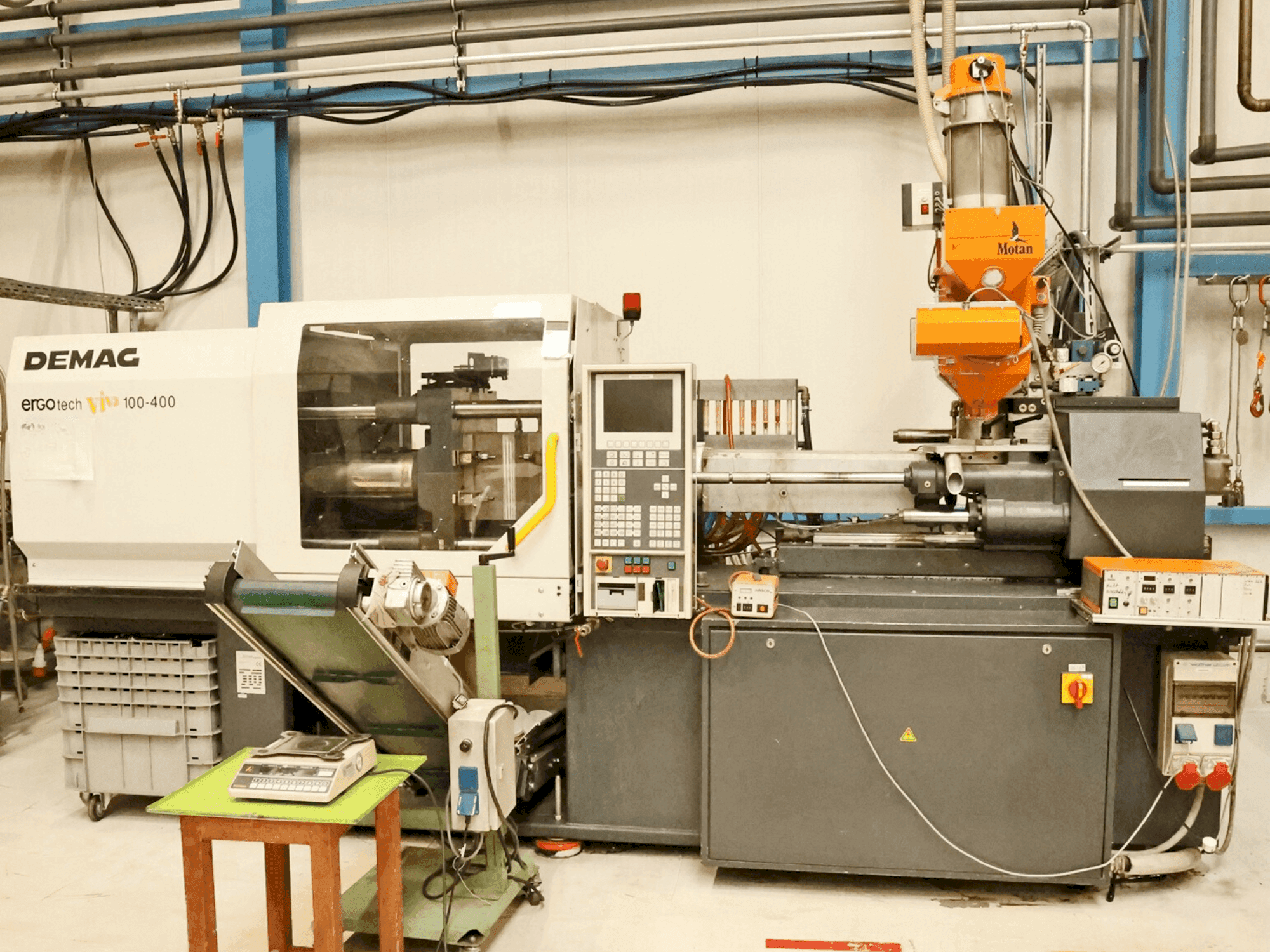 Вид станка DEMAG Ergotech ET 100-400 viva спереди