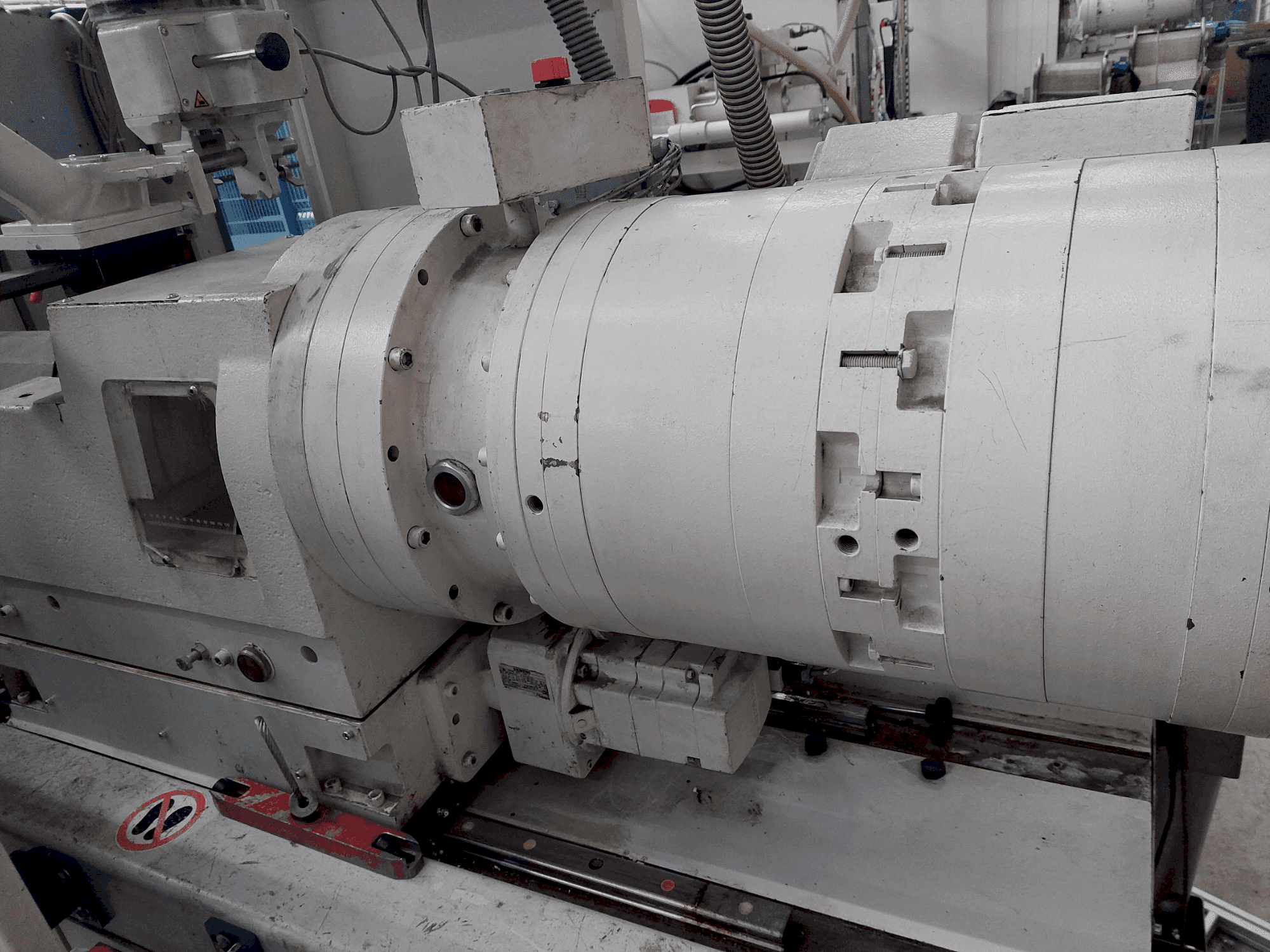 Вид станка Krauss Maffei 80-180 EX спереди