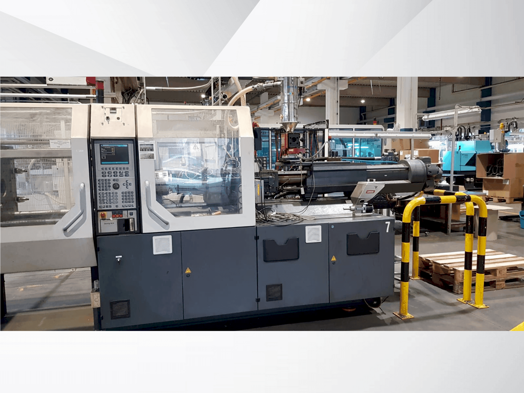 Вид станка DEMAG Concept 200/500-840 + W711 спереди