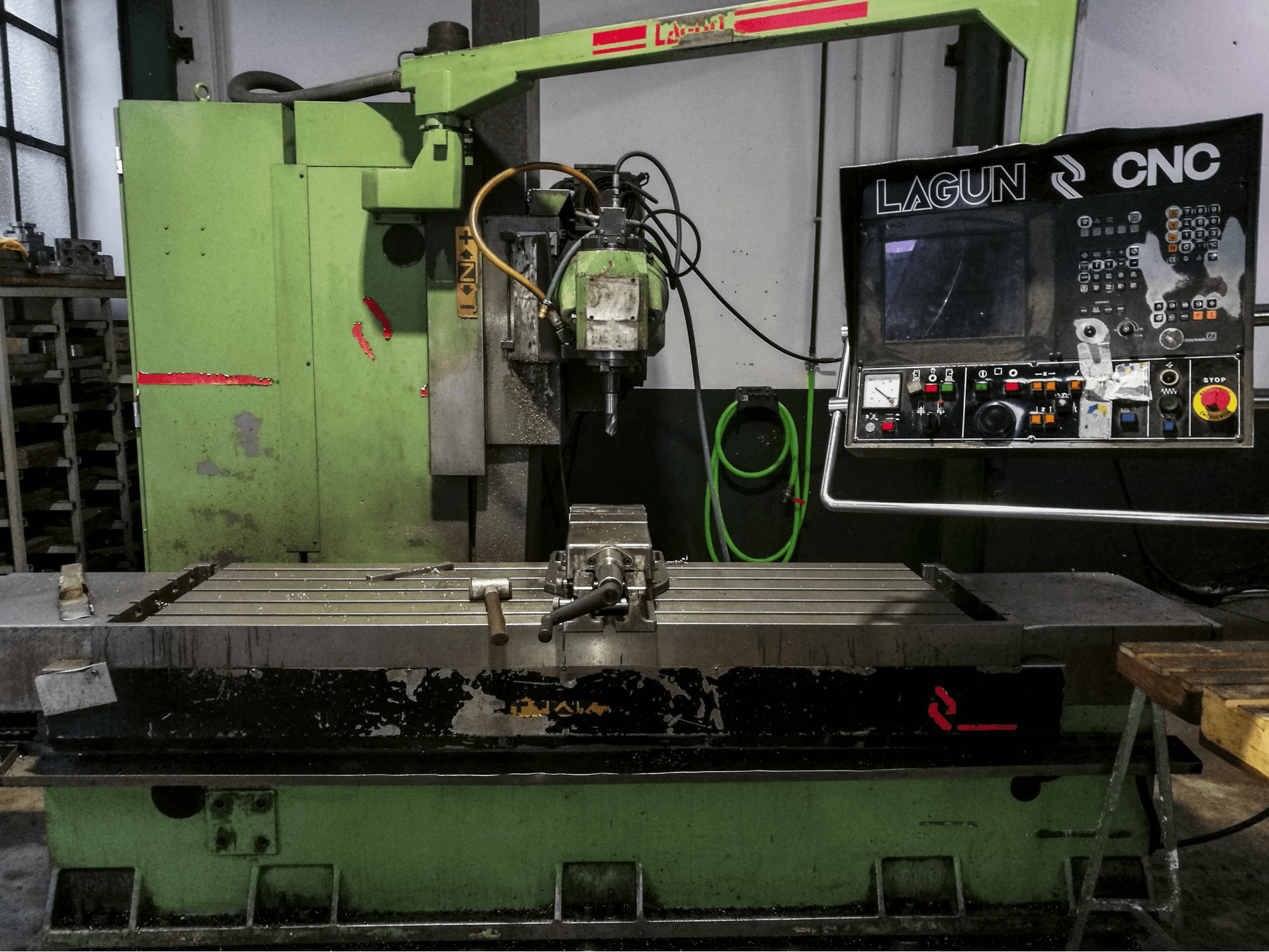 Front view of Lagun FBF 1800 machine