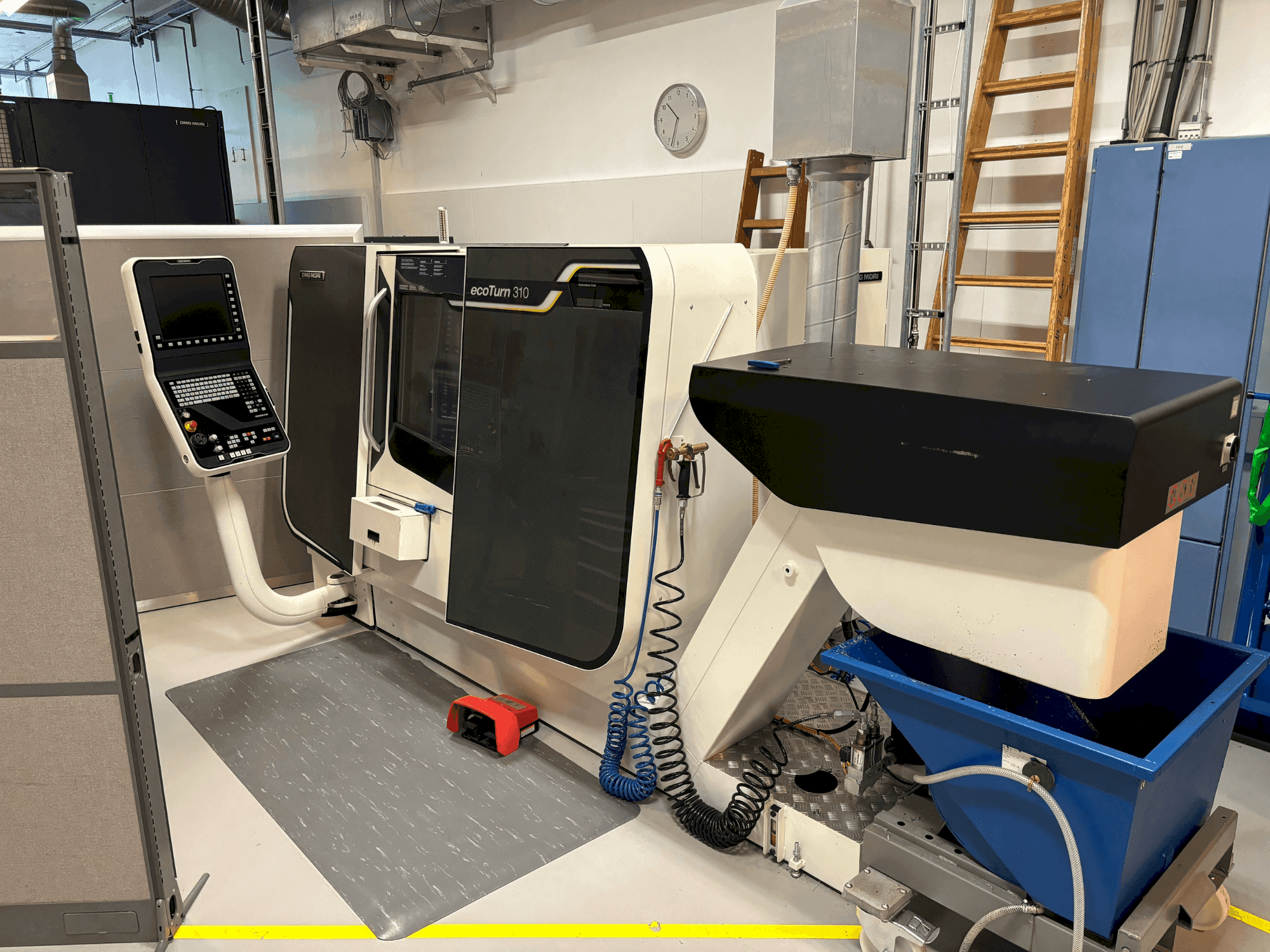 Вид станка DMG MORI ECOTURN 310 V3 спереди