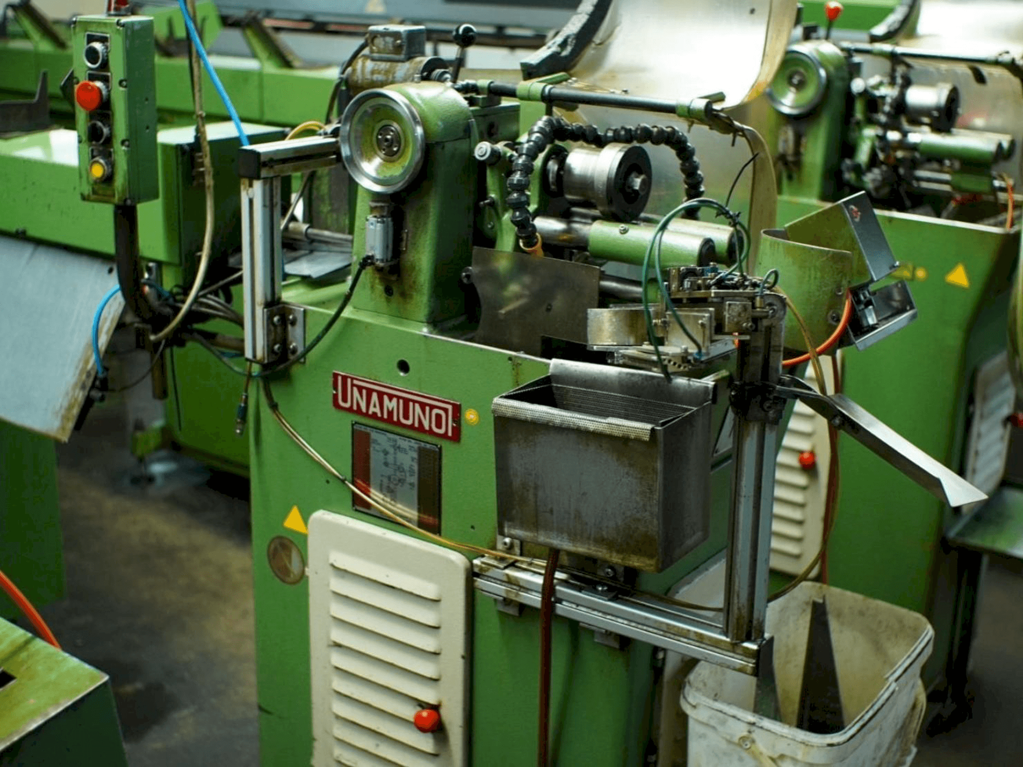 Вид станка UNAMUNO TA-16-B спереди