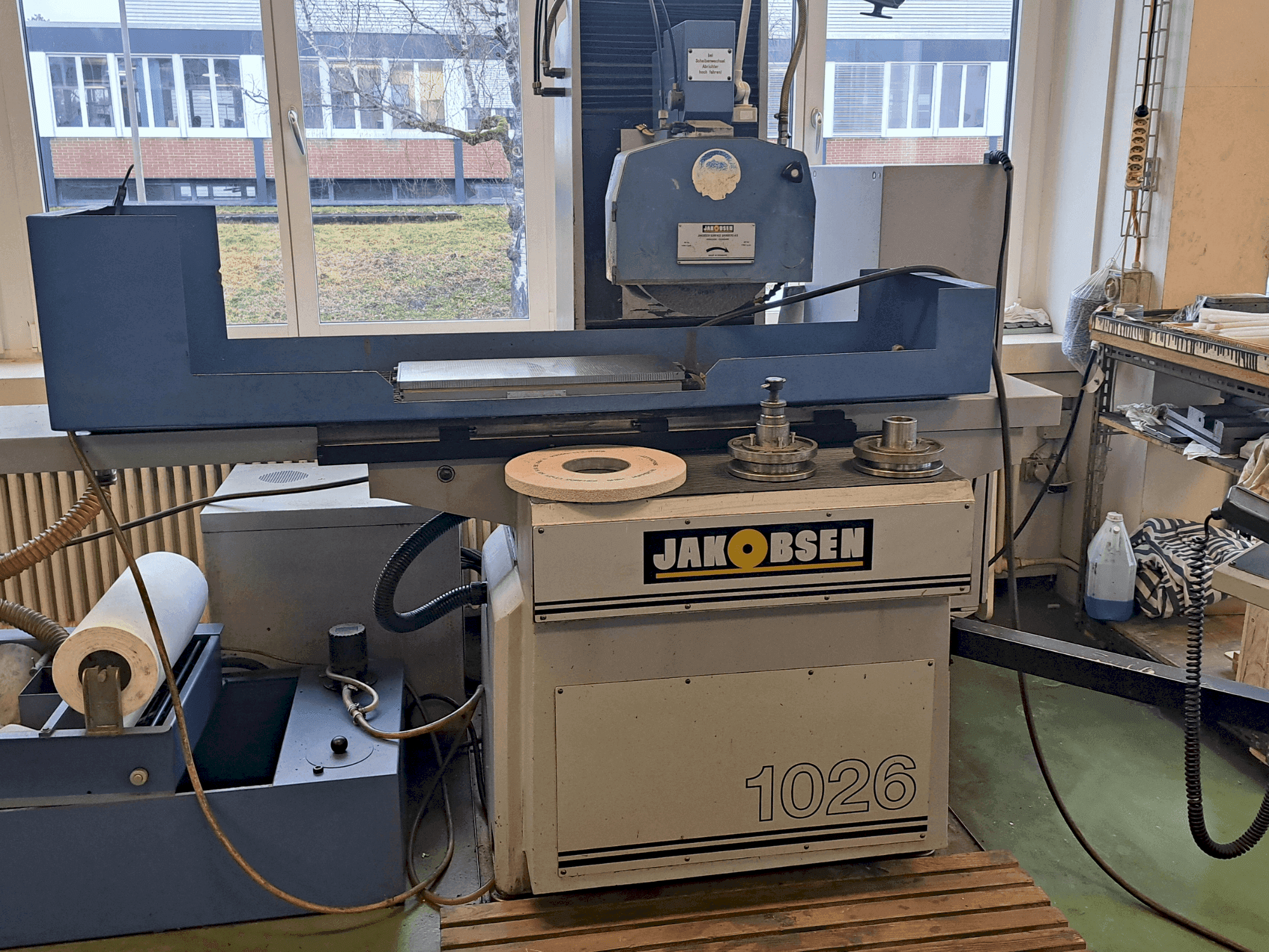 Вид станка JAKOBSEN AC-1026 спереди