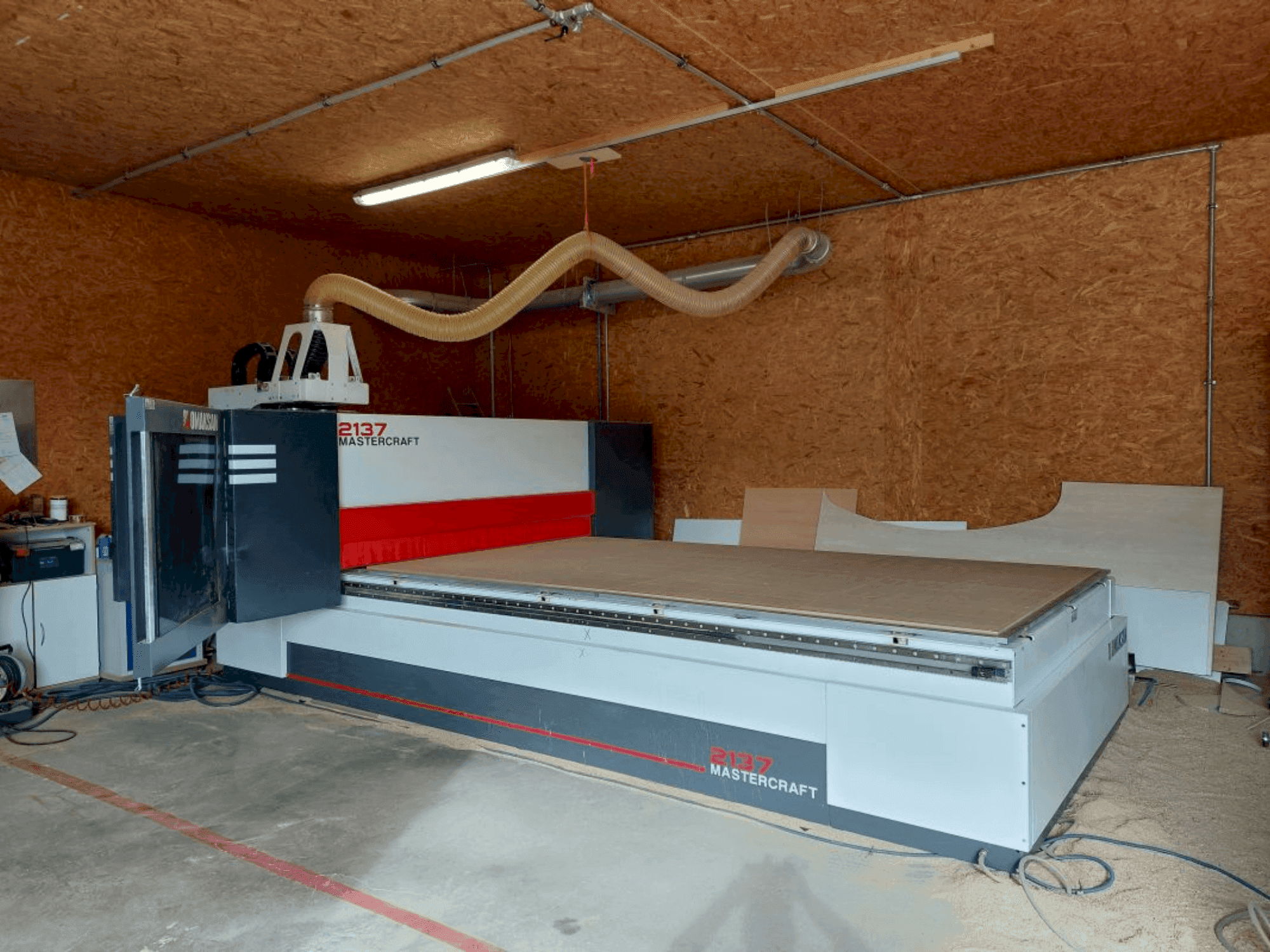 Вид станка OMAKSAN Mastercraft 217 спереди