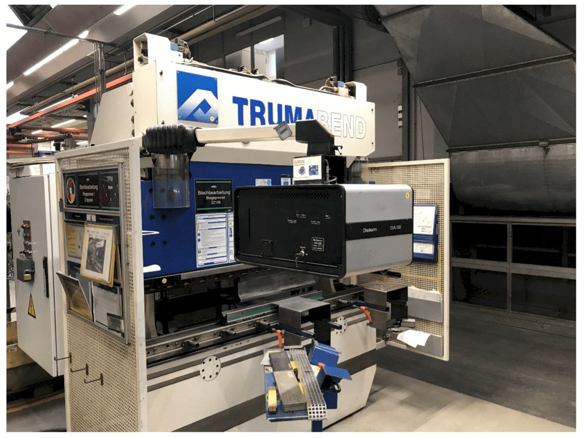Вид станка Trumpf Trumabend 80/2 спереди