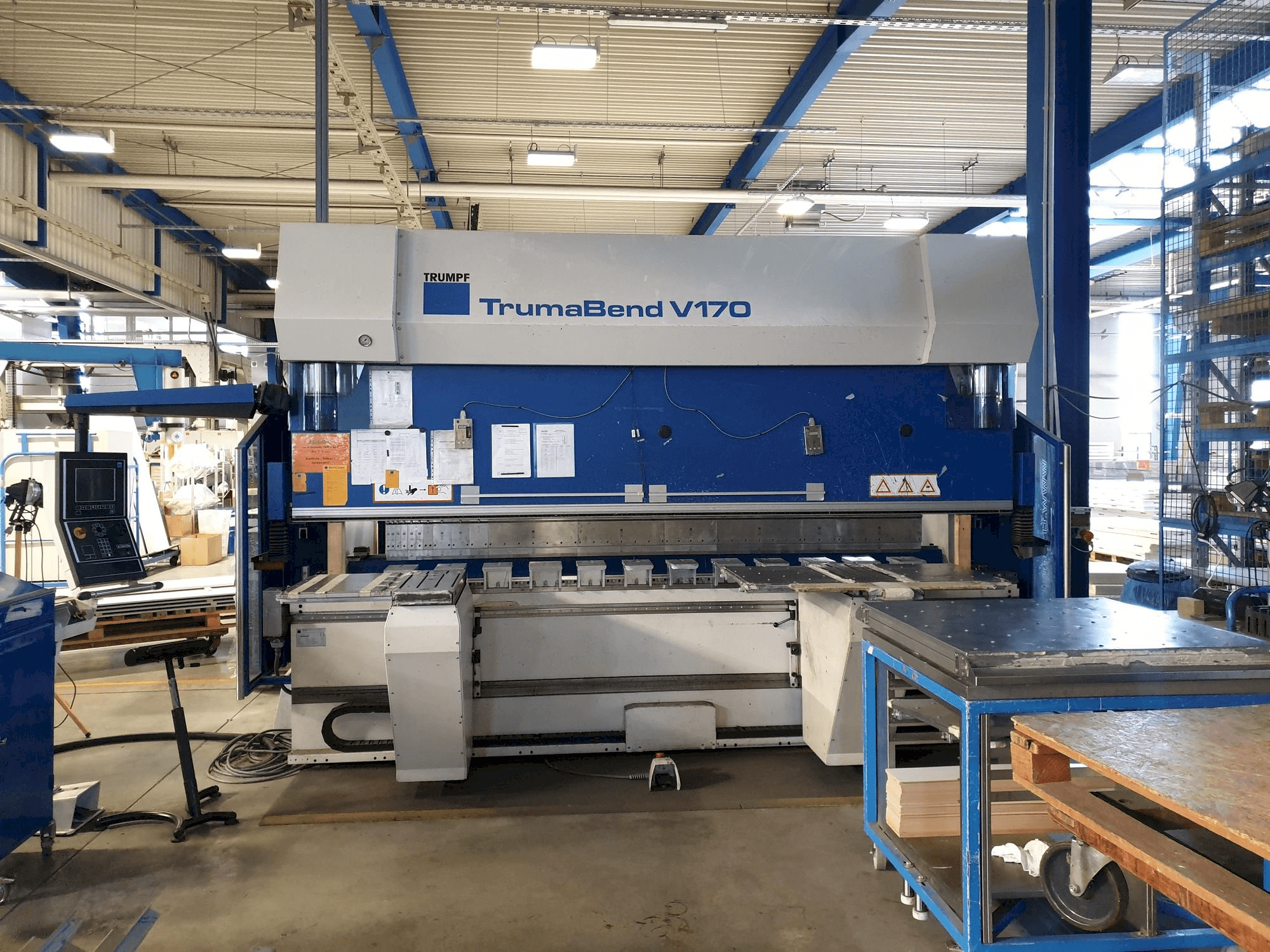 Вид станка Trumpf TrumaBend V170 спереди