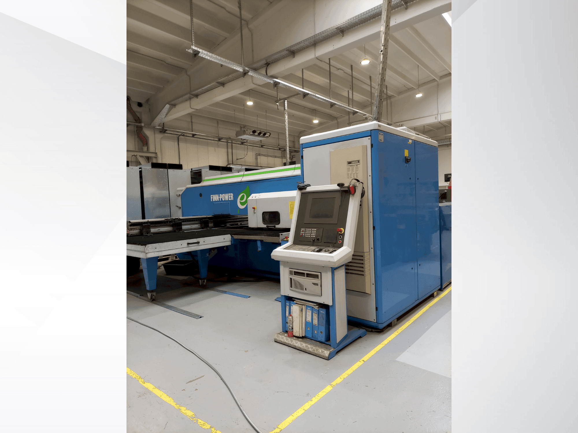 Вид станка Finn-Power E5 U спереди