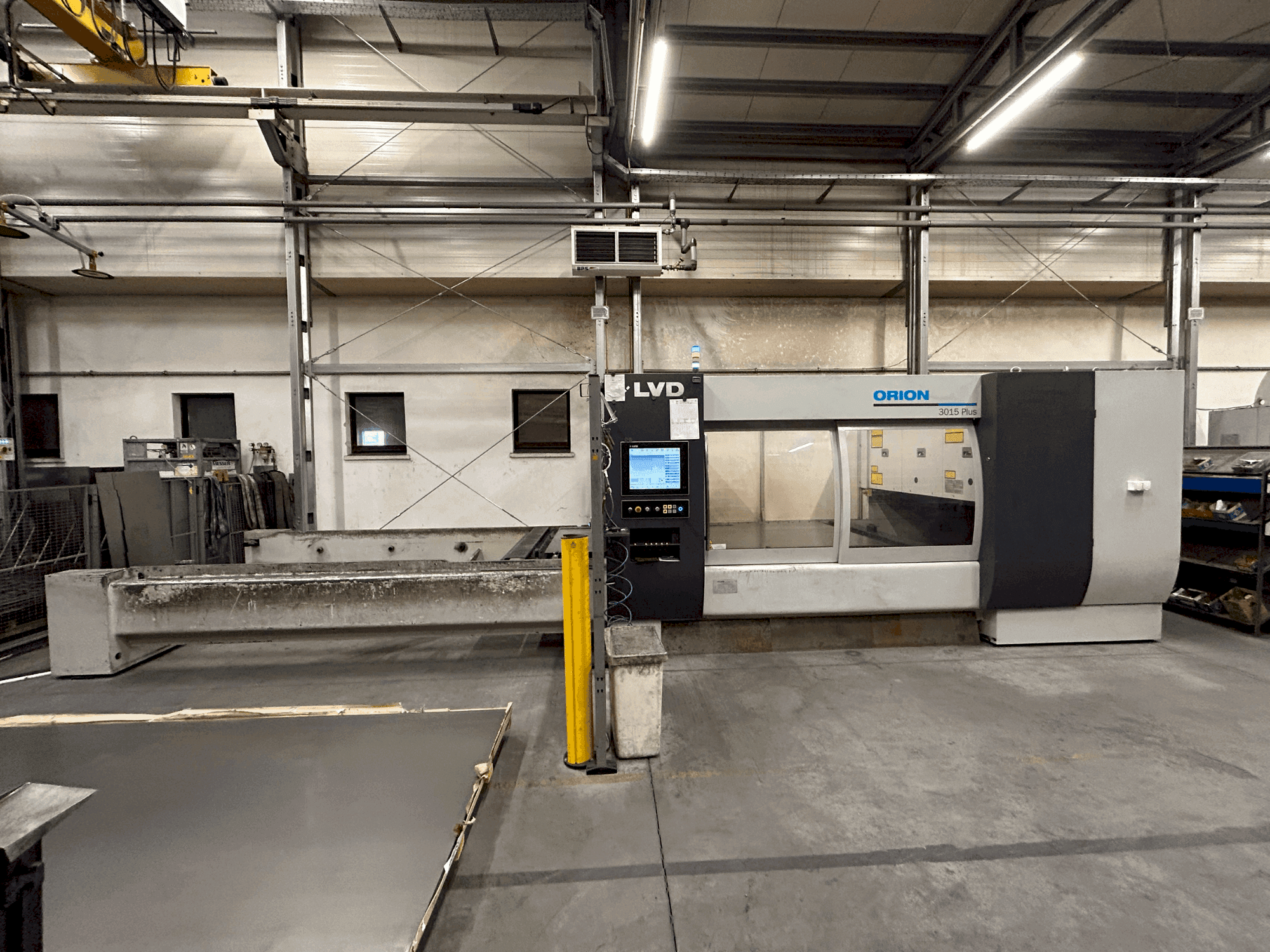 Вид станка LVD Orion 3015 Plus спереди