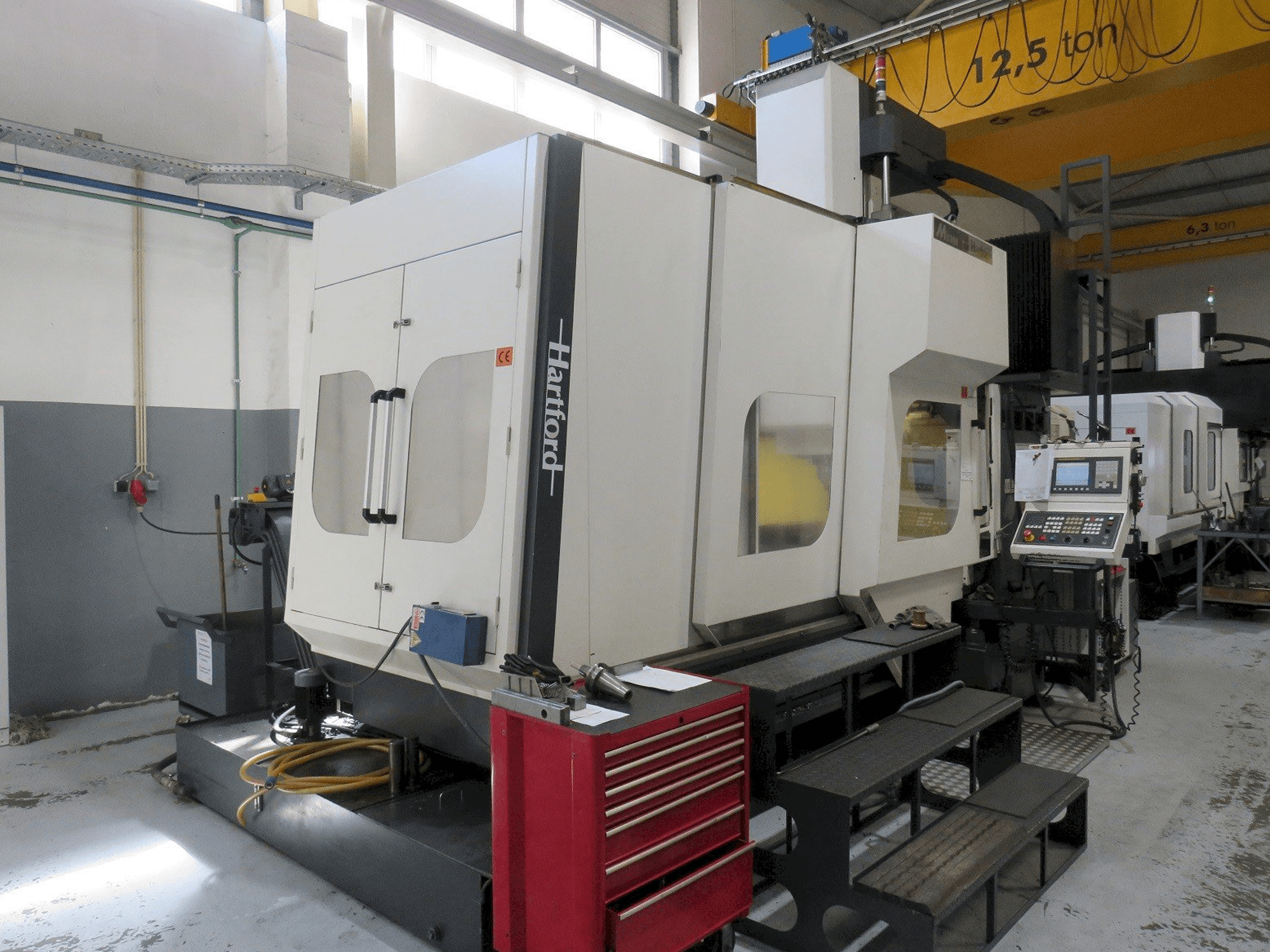 Вид станка Hartford HEP 2150 спереди