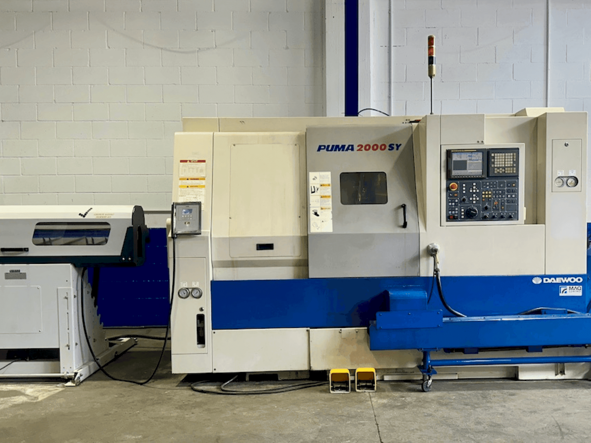 Вид станка DOOSAN PUMA 2000SY спереди