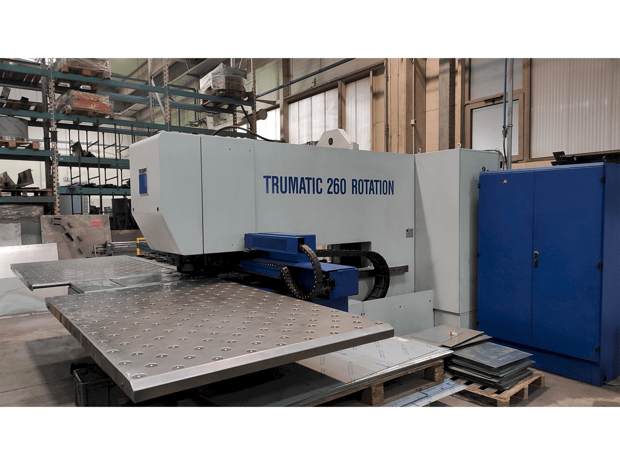 Вид станка Trumpf TC260R спереди