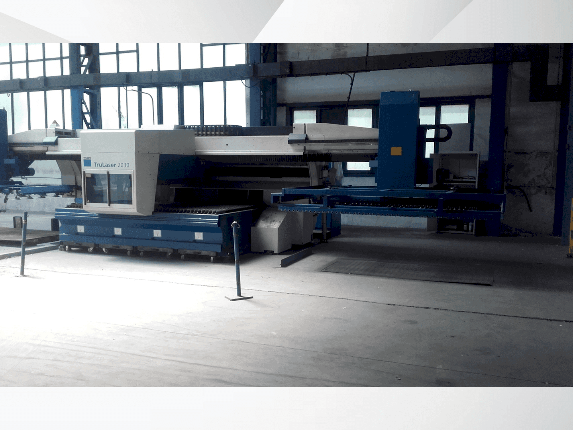 Вид станка TRUMPF TruLaser 2030 спереди