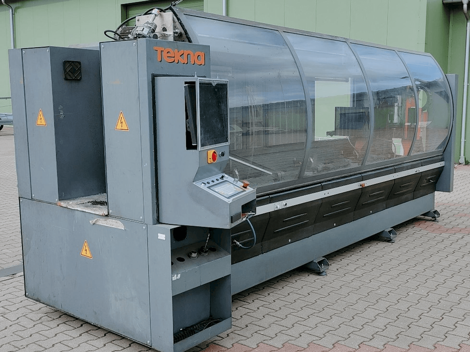 Вид станка Tekna TK427-3 спереди