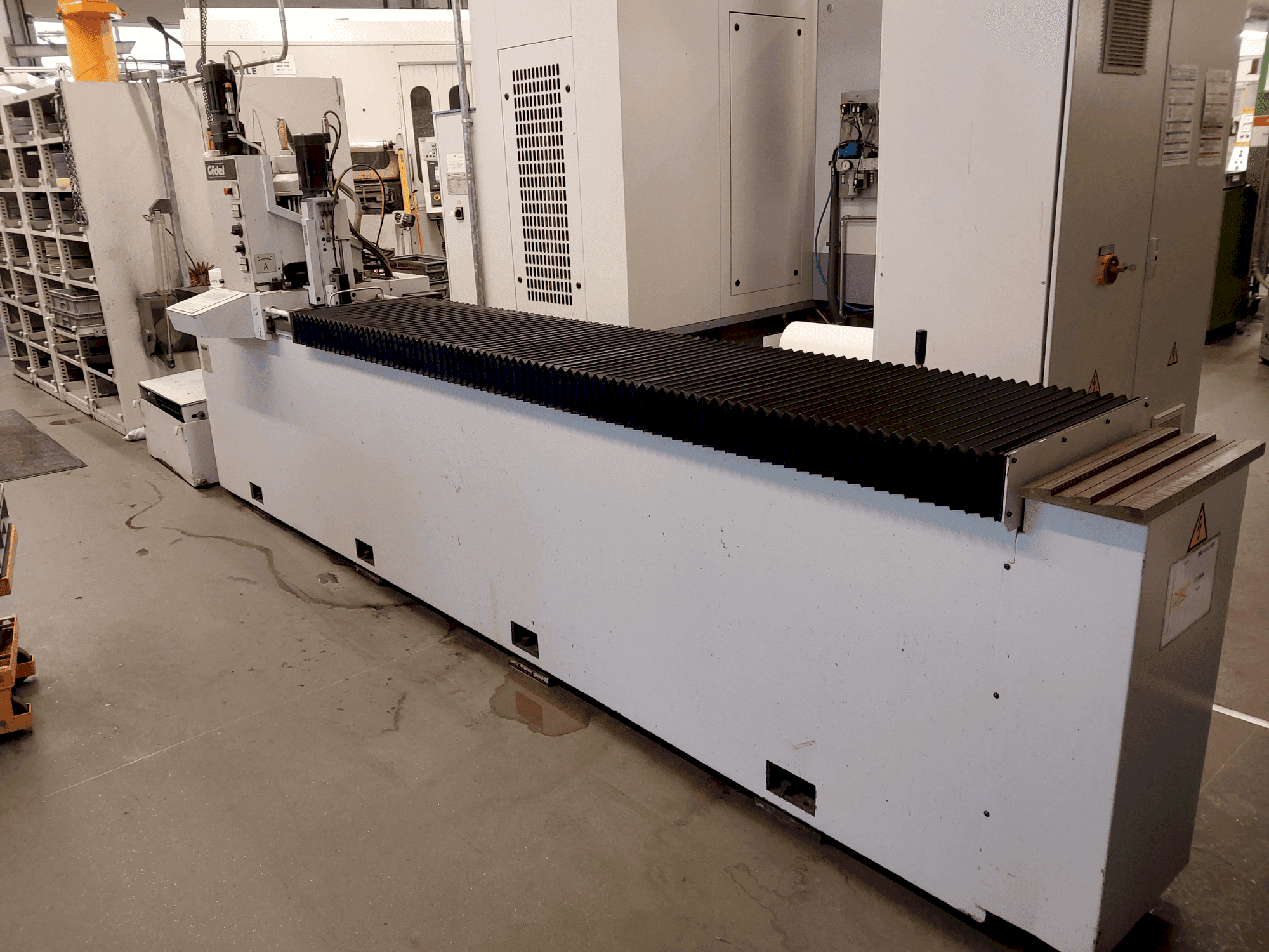 Вид станка GÖCKEL G50 elTrob спереди