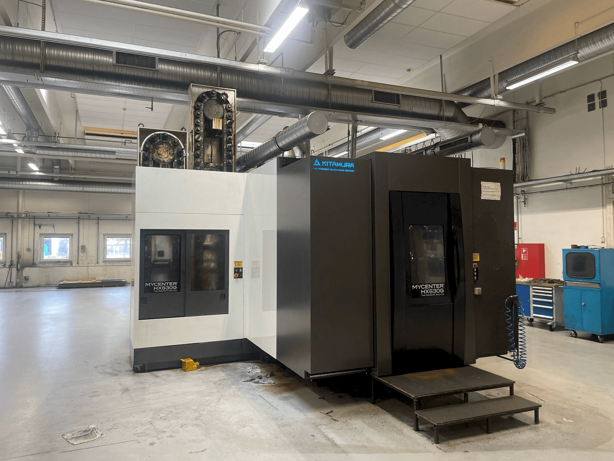 Вид станка Kitamura HX630G спереди