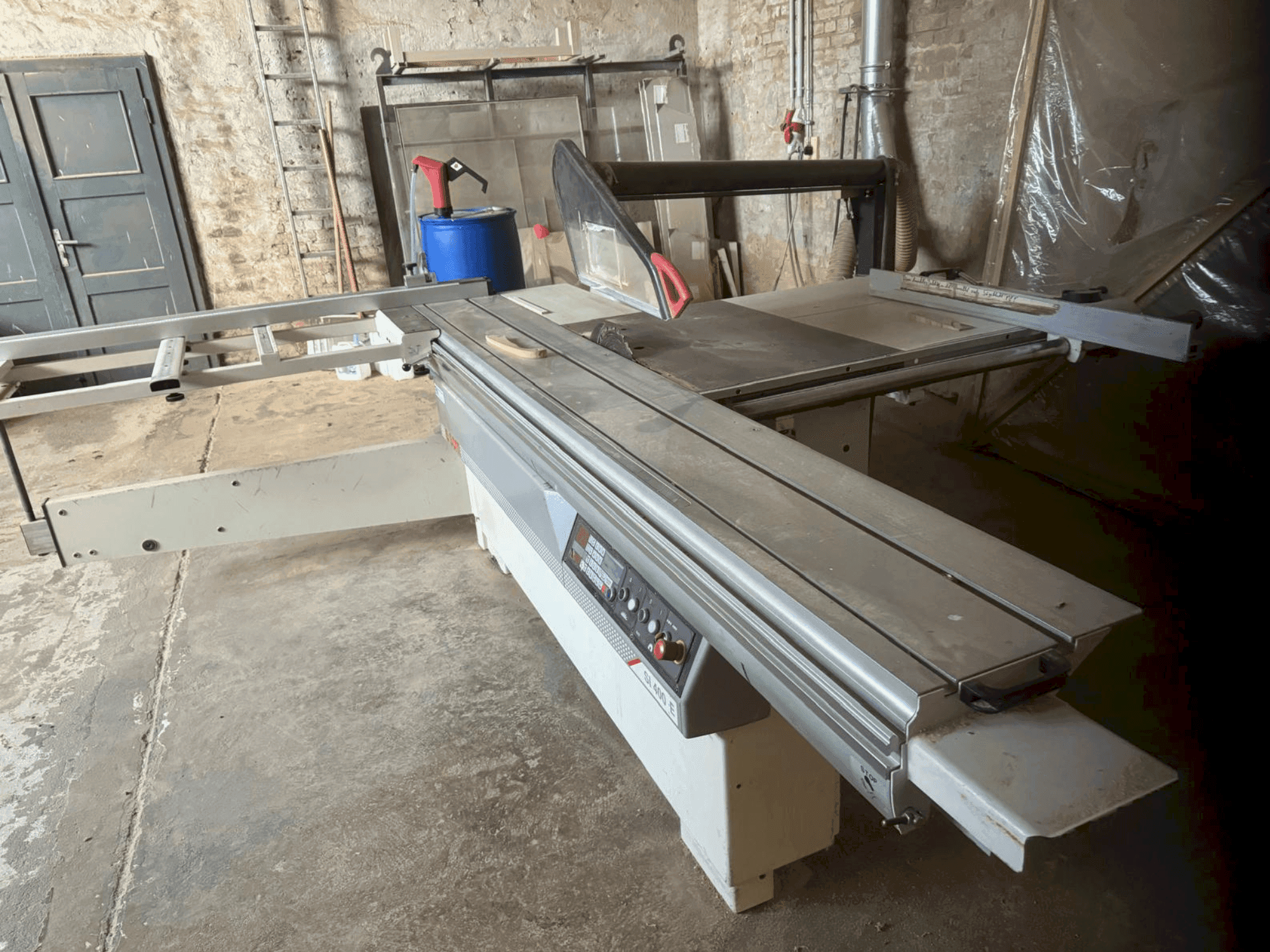 Вид станка SCM SI 400E спереди