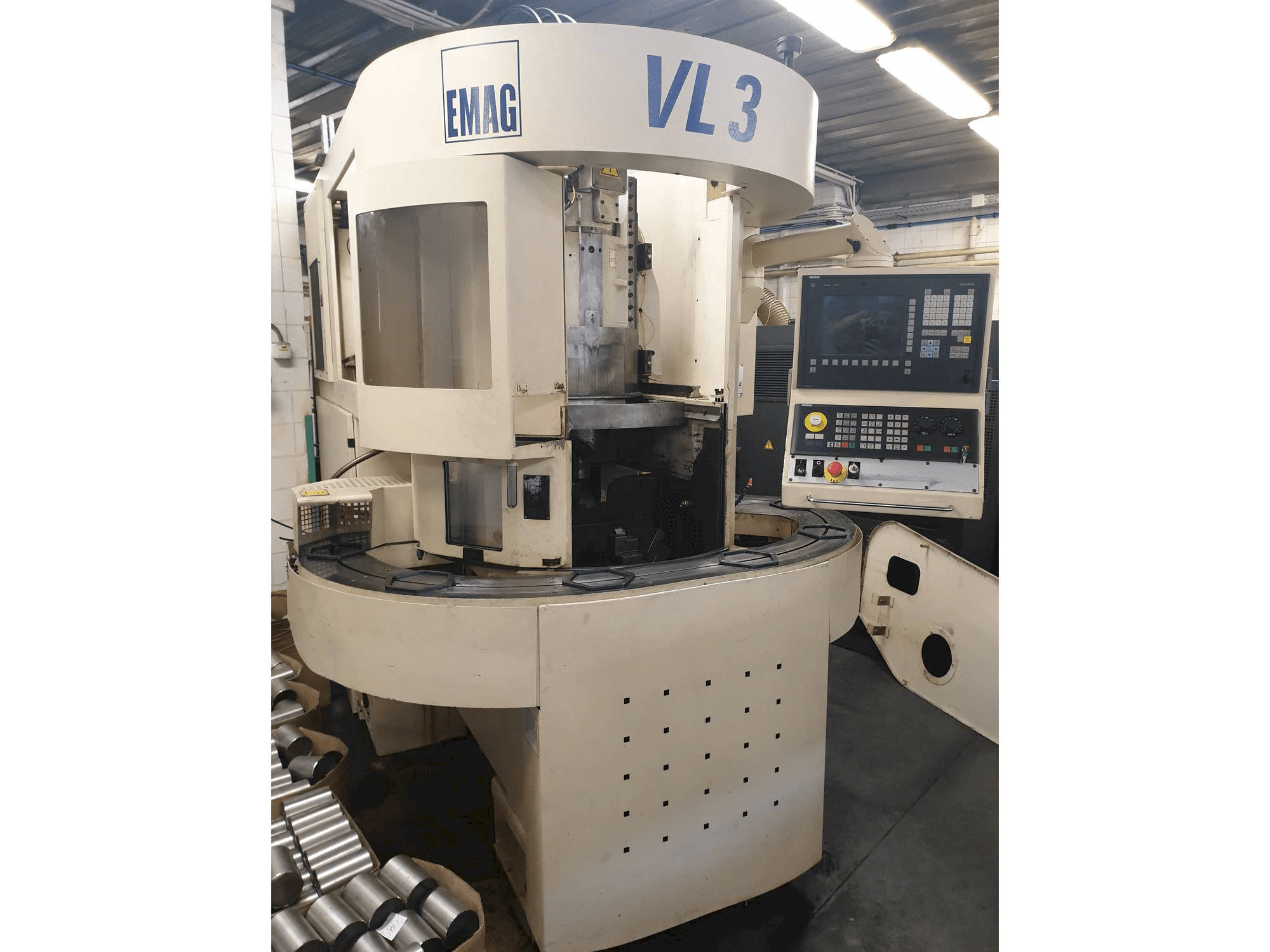 Вид станка EMAG VL 3 спереди