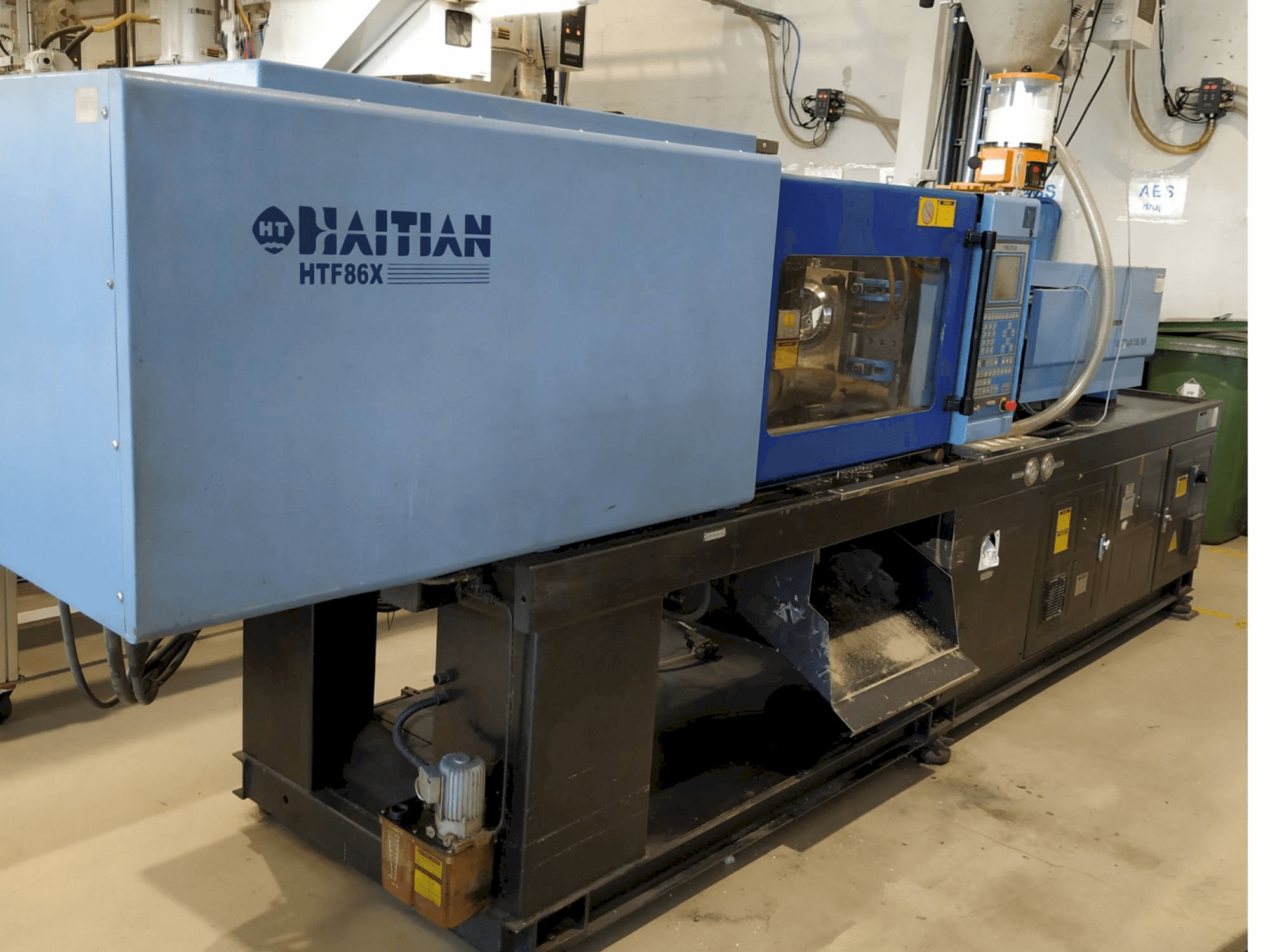 Вид станка с HAITIAN HTF86X правой стороны