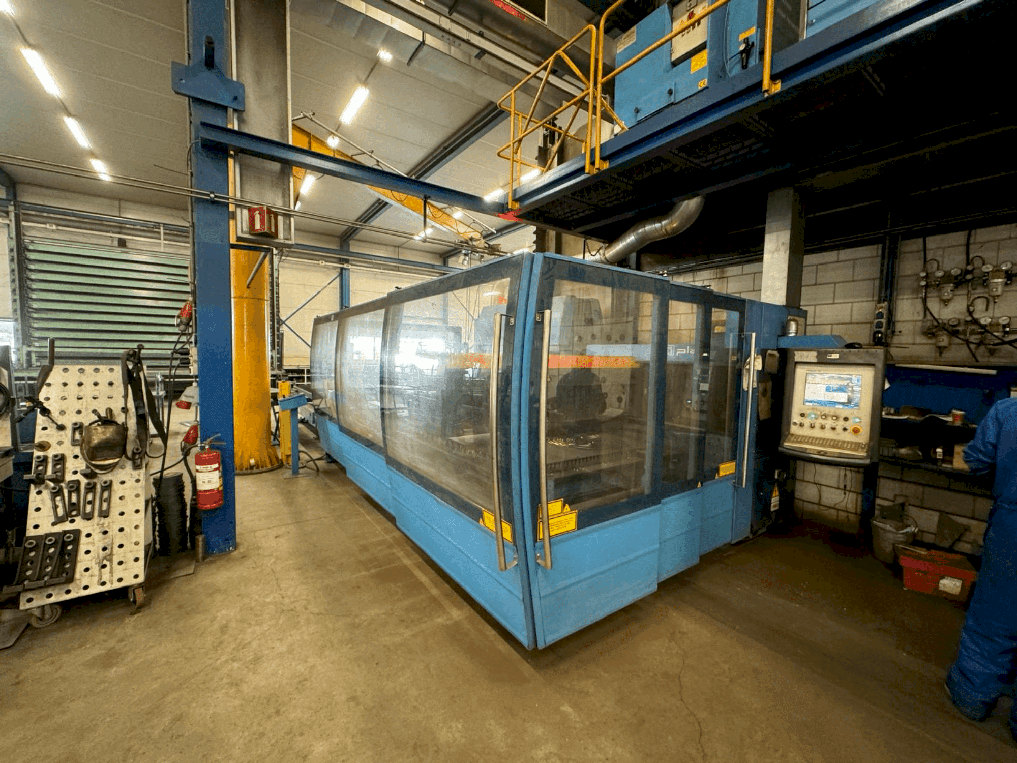 Вид станка Prima Power Platino 1530HS 3kW CO2 спереди