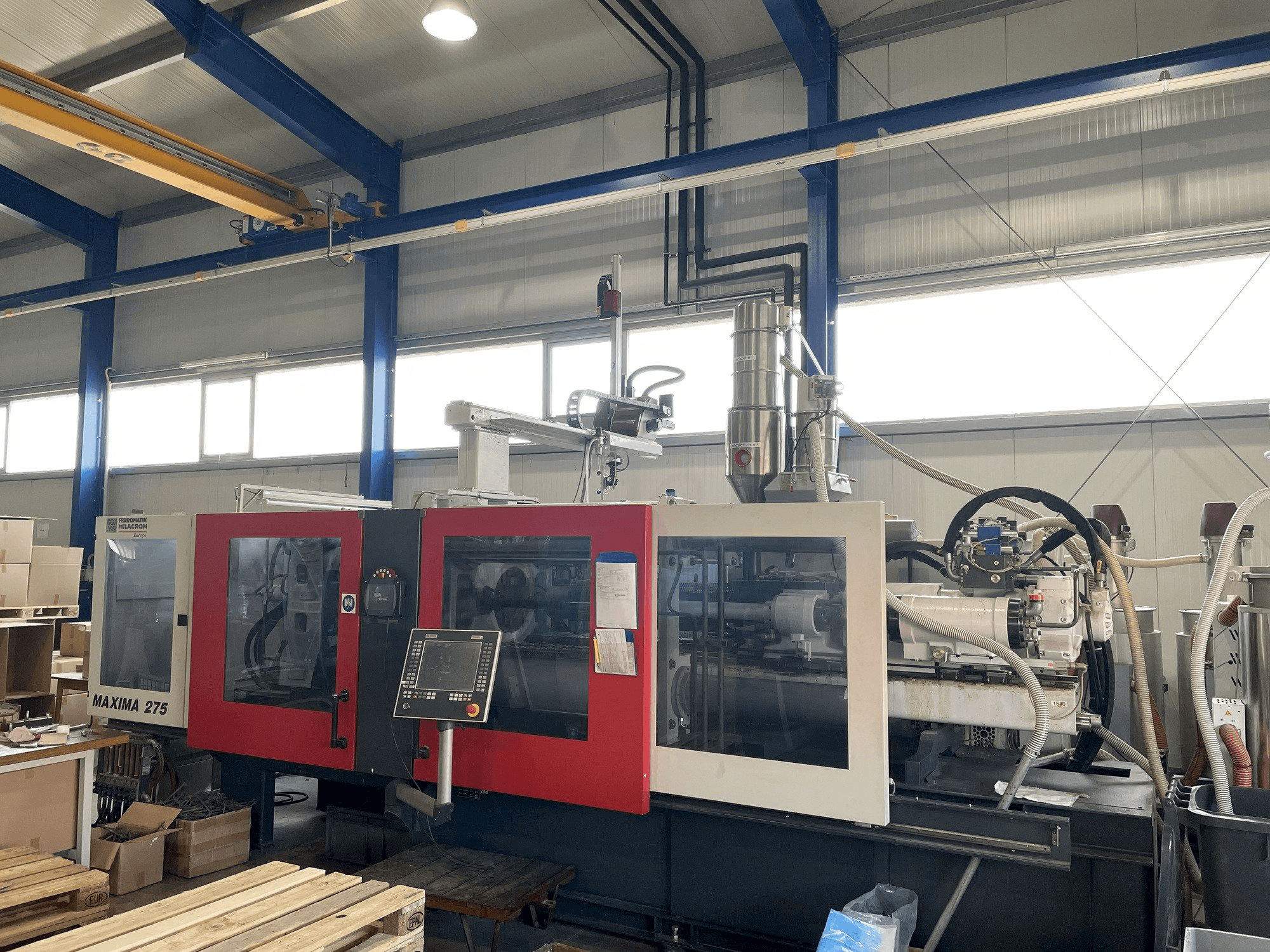 Вид станка FERROMATIK MILACRON Maxima 275 спереди