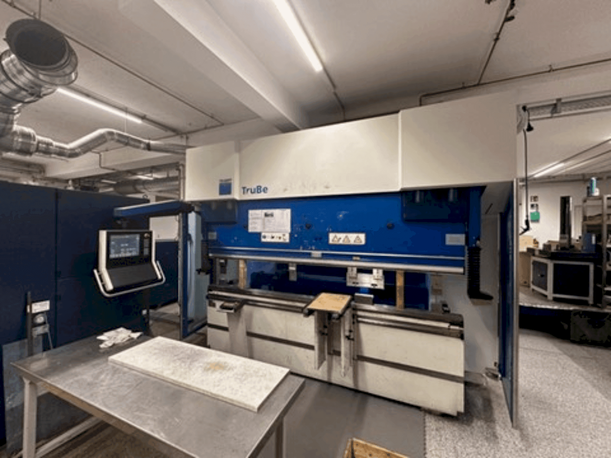 Вид станка TRUMPF TruBend 5170 спереди