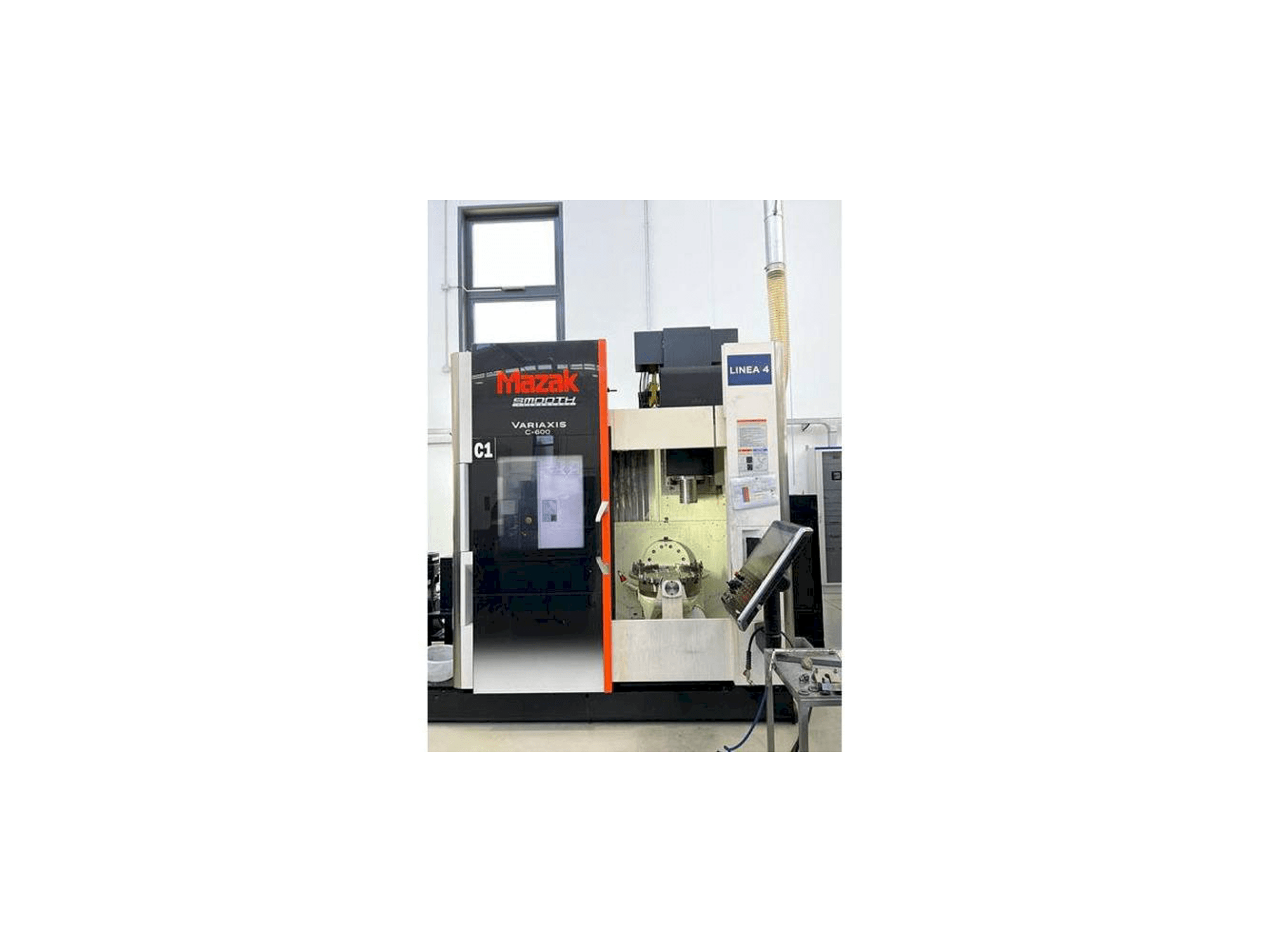 Вид станка Mazak VARIAXIS C 600 спереди